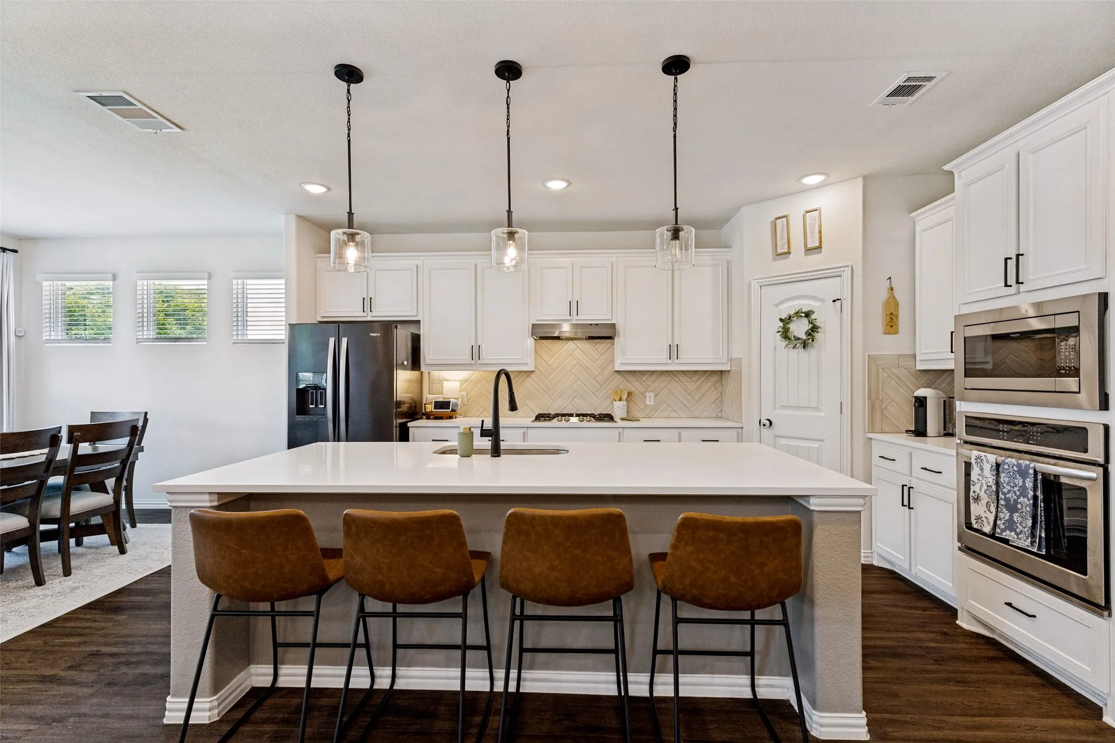 Single Family Residence For Sale in Tarrant County , 1933 Dione Place, Haslet, Texas 76052, 5 Bedroom, 4 Bathroom, 3 Garage spaces, 2,891 Sqft, built in 2022, mls#21320196, Real Estate Agent in Haslet, Homes For Sale in Tarrant county, Homes For Sale in Haslet, Realtor in Haslet Texas, Real Estate Brokerage Independent Realty Texas, Luminita Cordes Realtor
