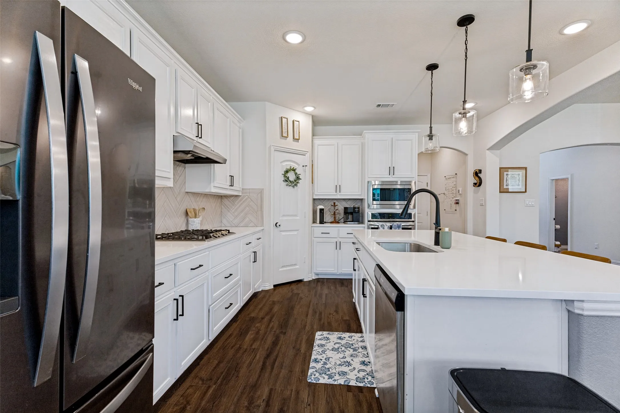 Single Family Residence For Sale in Tarrant County , 1933 Dione Place, Haslet, Texas 76052, 5 Bedroom, 4 Bathroom, 3 Garage spaces, 2,891 Sqft, built in 2022, mls#21320196, Real Estate Agent in Haslet, Homes For Sale in Tarrant county, Homes For Sale in Haslet, Realtor in Haslet Texas, Real Estate Brokerage Independent Realty Texas, Luminita Cordes Realtor