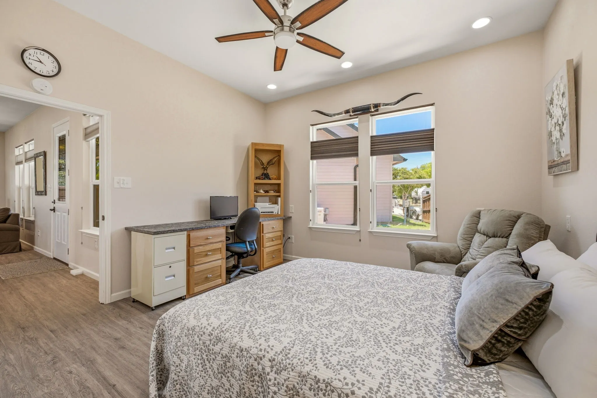 Single Family Residence For Sale in Hood County , 4323 Basswood Court, Granbury, Texas 76049, 2 Bedroom, 4 Bathroom, 2 Garage spaces, 1,500 Sqft, built in 2016, mls#21320423, Real Estate Agent in Granbury, Homes For Sale in Hood county, Homes For Sale in Granbury, Realtor in Granbury Texas, Real Estate Brokerage Independent Realty Texas, Luminita Cordes Realtor