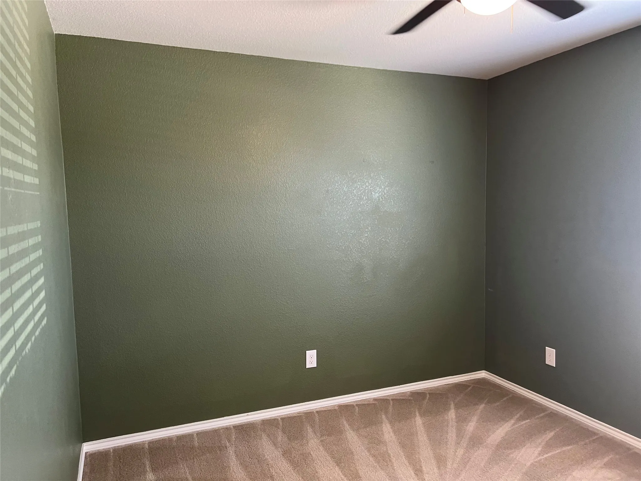 Bedroom with Ceiling fan.