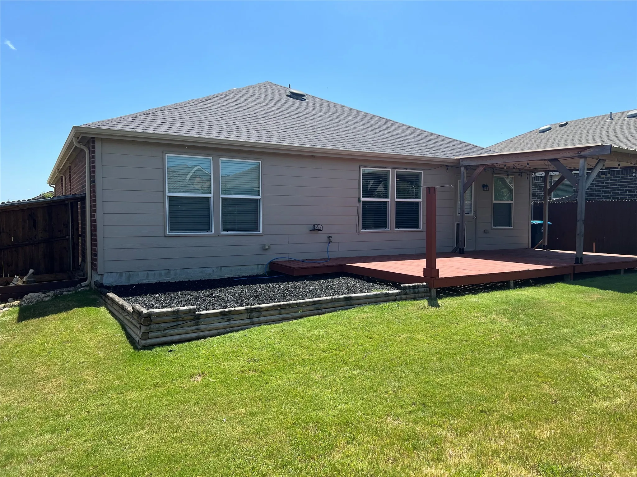 Single Family Residence For Rent in Tarrant County , 6024 Misty Breeze Drive, Fort Worth, Texas 76179, 3 Bedroom, 2 Bathroom, 2 Garage spaces, 1,431 Sqft, built in 2019, mls#21319948, Real Estate Agent in Fort Worth, Homes For Rent in Tarrant county, Homes For Rent in Fort Worth, Realtor in Fort Worth Texas, Real Estate Brokerage Independent Realty Texas, Luminita Cordes Realtor