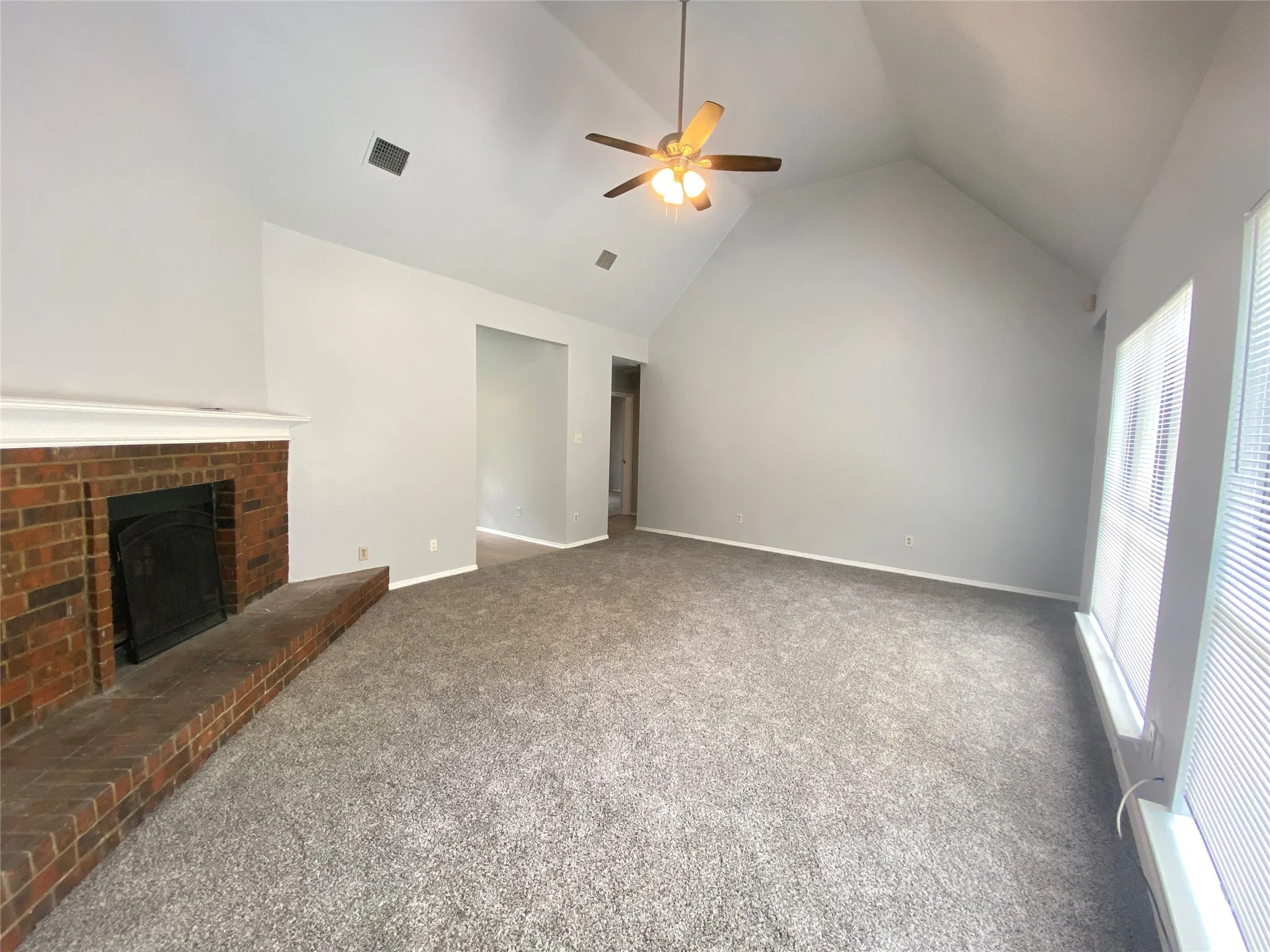 Single Family Residence For Rent in Tarrant County , 6101 Meadowside Trail, Arlington, Texas 76017, 3 Bedroom, 2 Bathroom, 2 Garage spaces, 1,522 Sqft, built in 1985, mls#21318497, Real Estate Agent in Arlington, Homes For Rent in Tarrant county, Homes For Rent in Arlington, Realtor in Arlington Texas, Real Estate Brokerage Independent Realty Texas, Luminita Cordes Realtor