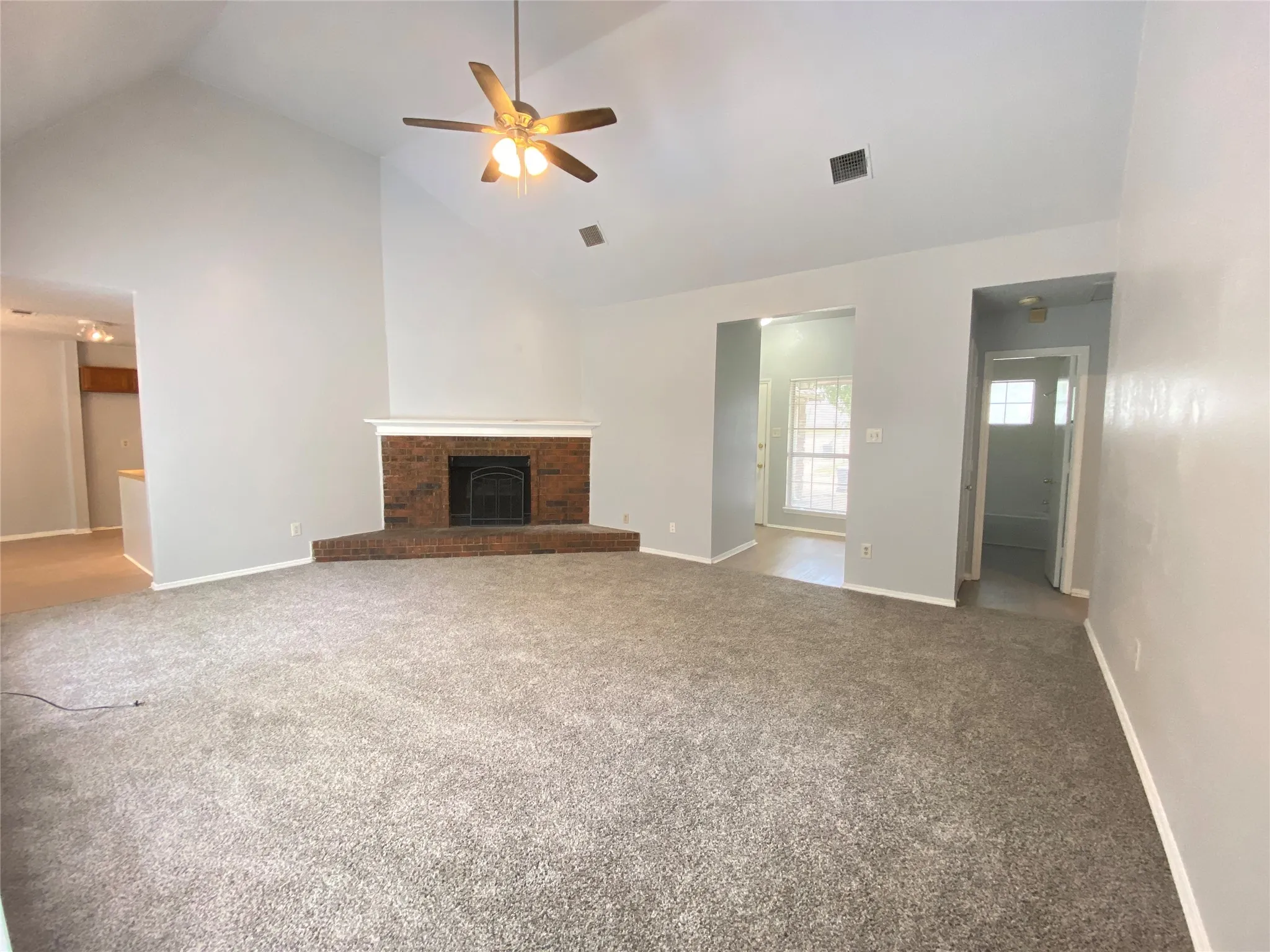 Single Family Residence For Rent in Tarrant County , 6101 Meadowside Trail, Arlington, Texas 76017, 3 Bedroom, 2 Bathroom, 2 Garage spaces, 1,522 Sqft, built in 1985, mls#21318497, Real Estate Agent in Arlington, Homes For Rent in Tarrant county, Homes For Rent in Arlington, Realtor in Arlington Texas, Real Estate Brokerage Independent Realty Texas, Luminita Cordes Realtor