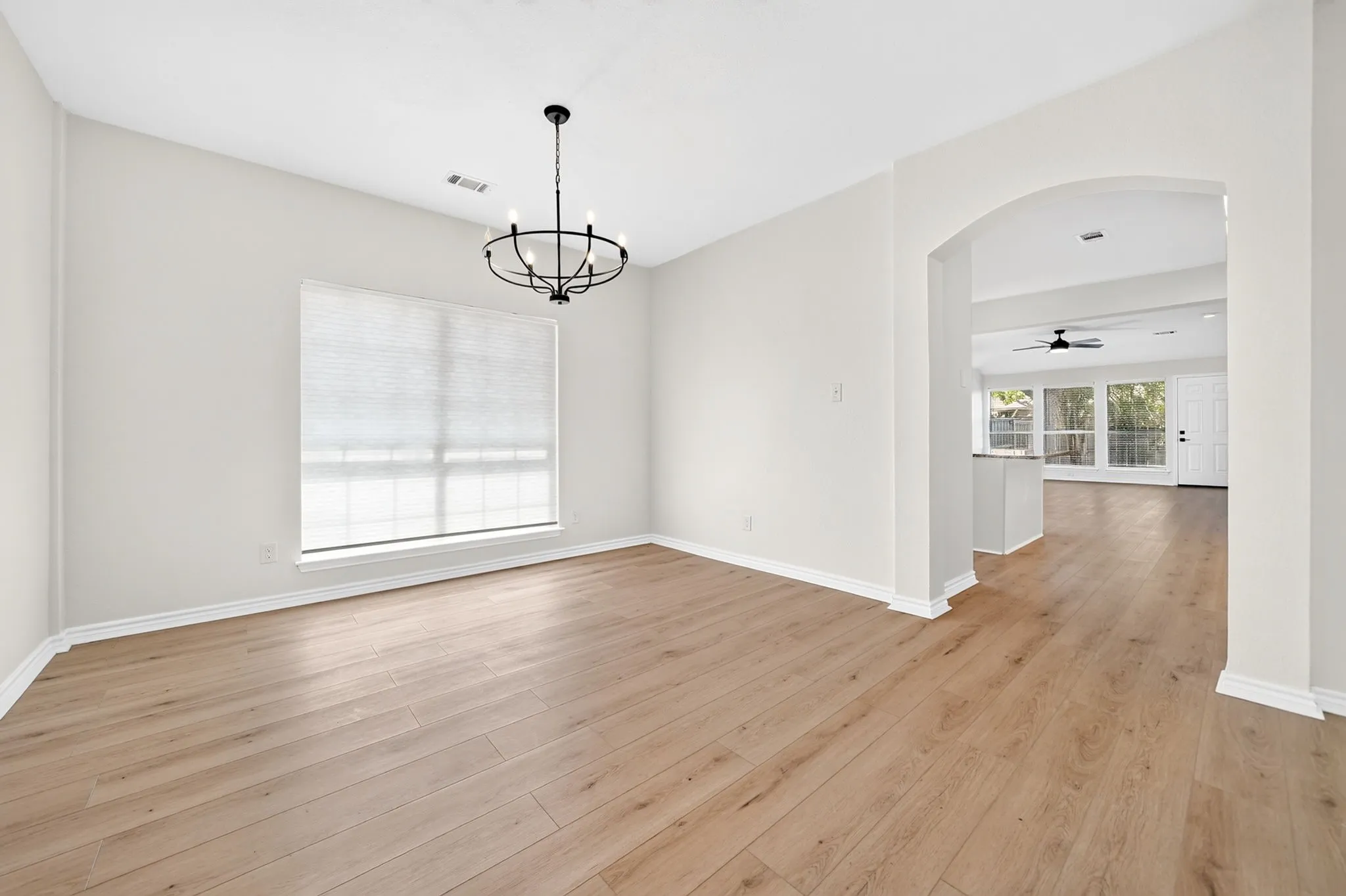 Single Family Residence For Sale in Dallas County , 7606 Harbor Drive, Rowlett, Texas 75088, 3 Bedroom, 2 Bathroom, 2 Garage spaces, 1,964 Sqft, built in 1995, mls#21320422, Real Estate Agent in Rowlett, Homes For Sale in Dallas county, Homes For Sale in Rowlett, Realtor in Rowlett Texas, Real Estate Brokerage Independent Realty Texas, Luminita Cordes Realtor