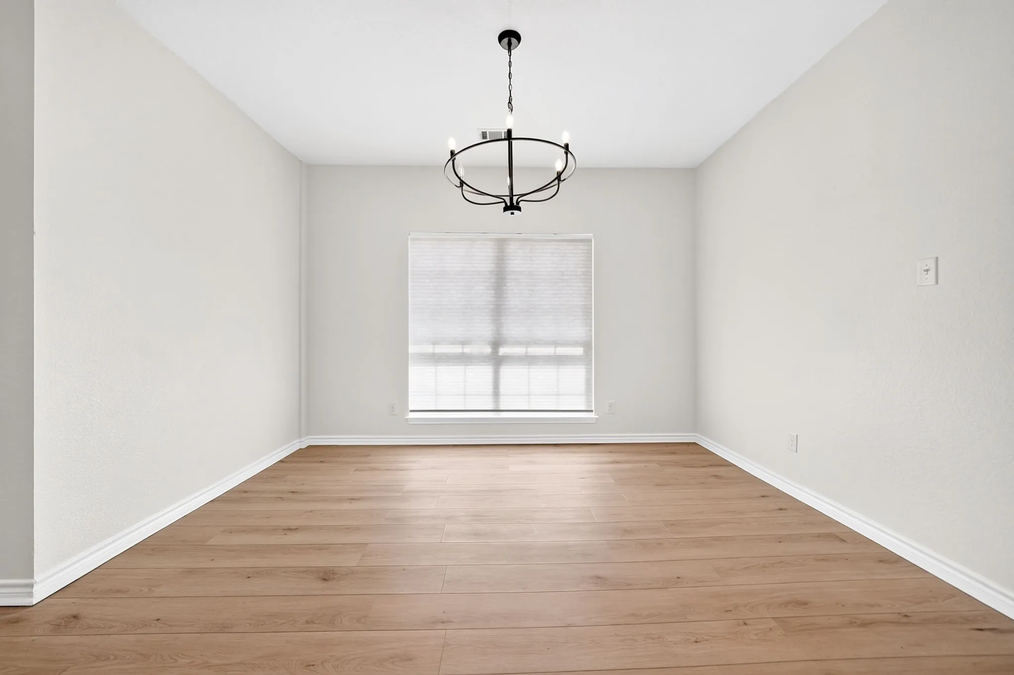 Single Family Residence For Sale in Dallas County , 7606 Harbor Drive, Rowlett, Texas 75088, 3 Bedroom, 2 Bathroom, 2 Garage spaces, 1,964 Sqft, built in 1995, mls#21320422, Real Estate Agent in Rowlett, Homes For Sale in Dallas county, Homes For Sale in Rowlett, Realtor in Rowlett Texas, Real Estate Brokerage Independent Realty Texas, Luminita Cordes Realtor