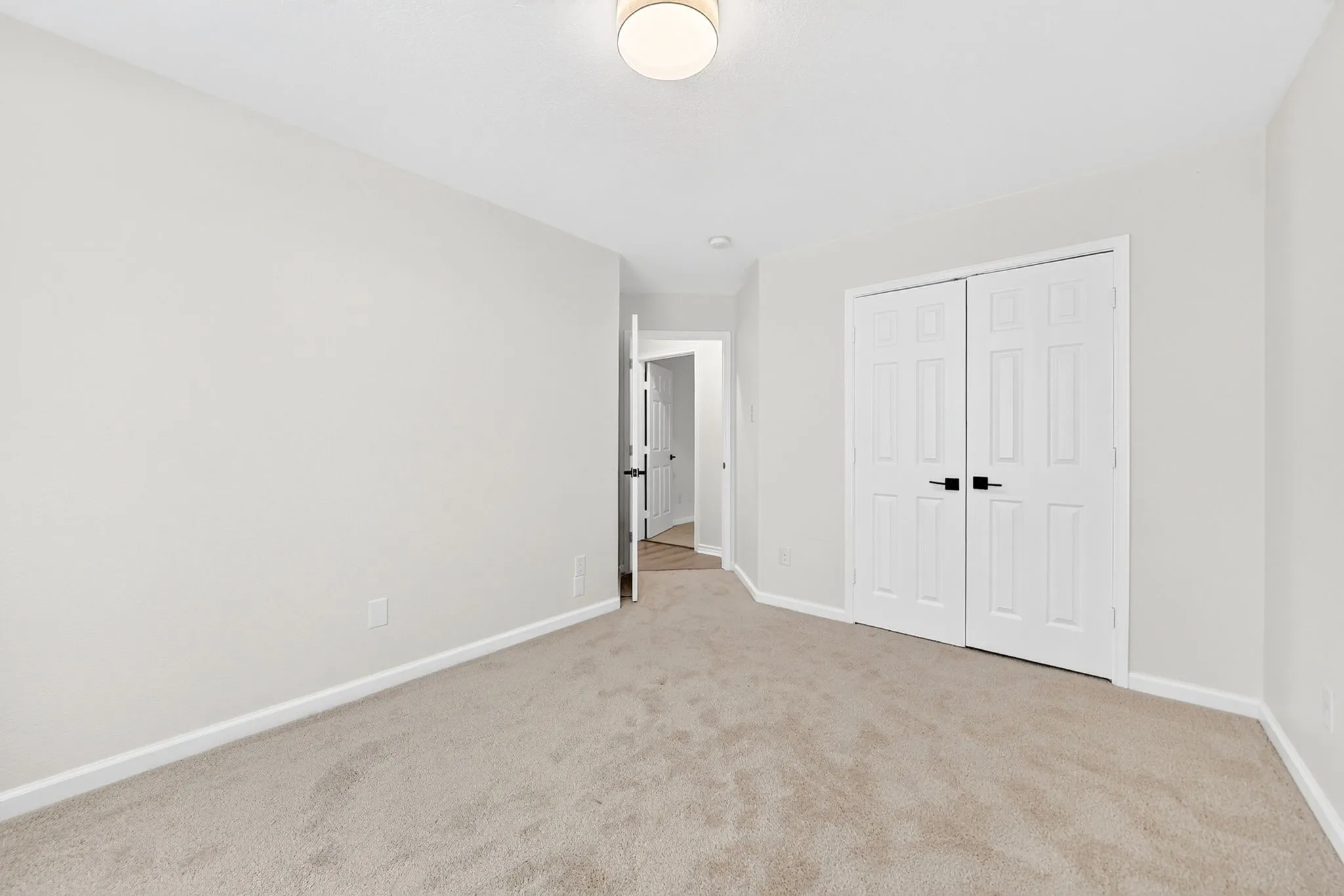 Single Family Residence For Sale in Dallas County , 7606 Harbor Drive, Rowlett, Texas 75088, 3 Bedroom, 2 Bathroom, 2 Garage spaces, 1,964 Sqft, built in 1995, mls#21320422, Real Estate Agent in Rowlett, Homes For Sale in Dallas county, Homes For Sale in Rowlett, Realtor in Rowlett Texas, Real Estate Brokerage Independent Realty Texas, Luminita Cordes Realtor