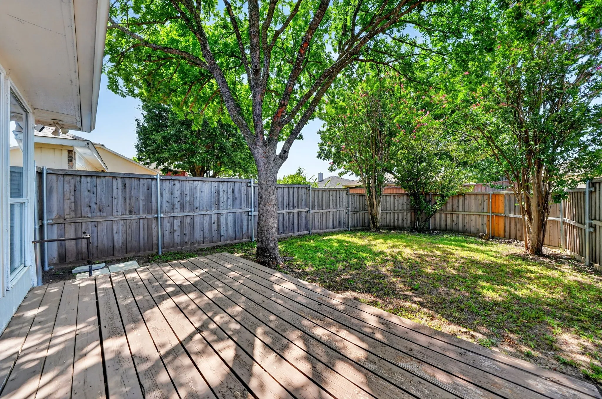 Single Family Residence For Sale in Dallas County , 7606 Harbor Drive, Rowlett, Texas 75088, 3 Bedroom, 2 Bathroom, 2 Garage spaces, 1,964 Sqft, built in 1995, mls#21320422, Real Estate Agent in Rowlett, Homes For Sale in Dallas county, Homes For Sale in Rowlett, Realtor in Rowlett Texas, Real Estate Brokerage Independent Realty Texas, Luminita Cordes Realtor