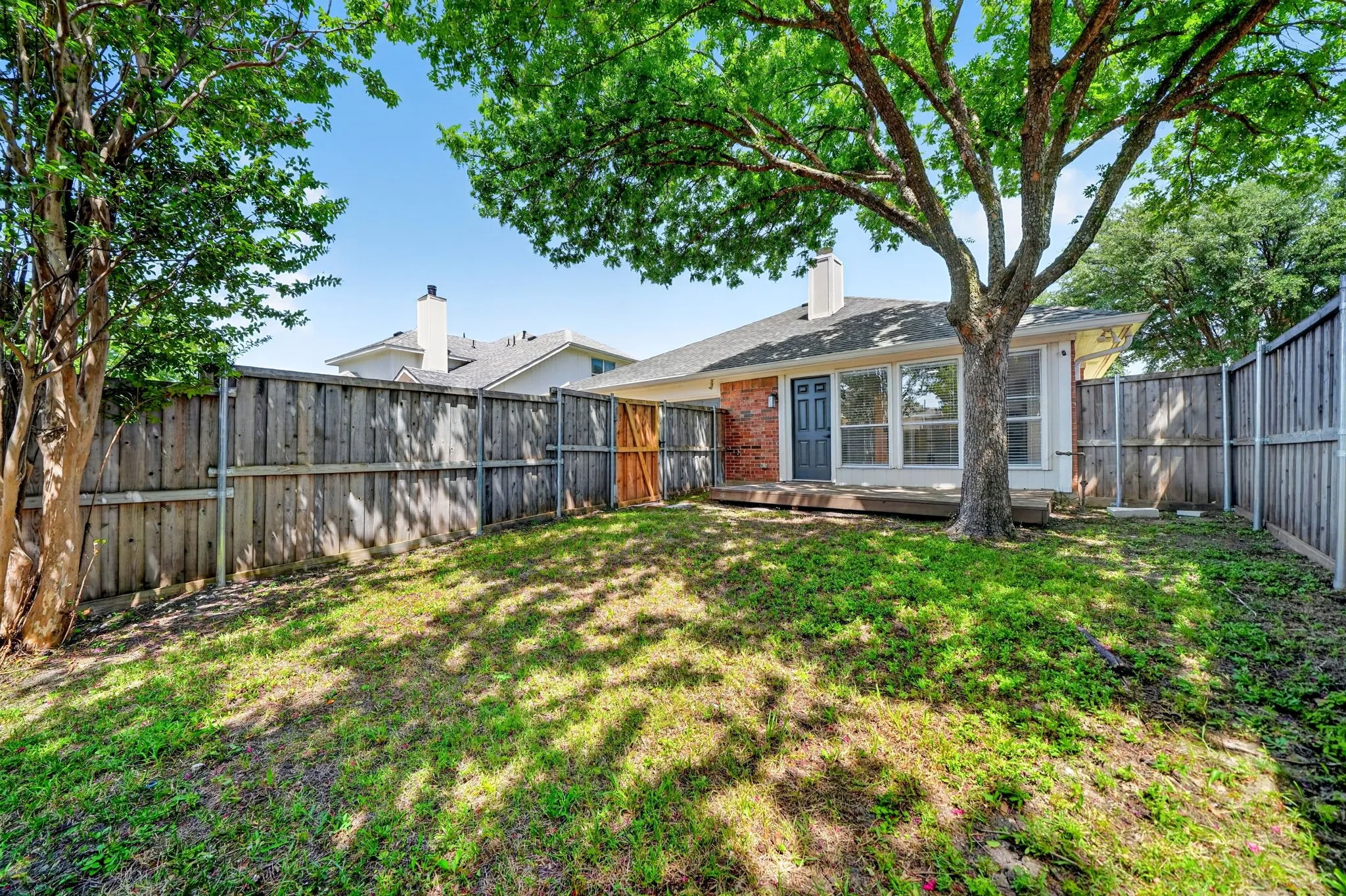 Single Family Residence For Sale in Dallas County , 7606 Harbor Drive, Rowlett, Texas 75088, 3 Bedroom, 2 Bathroom, 2 Garage spaces, 1,964 Sqft, built in 1995, mls#21320422, Real Estate Agent in Rowlett, Homes For Sale in Dallas county, Homes For Sale in Rowlett, Realtor in Rowlett Texas, Real Estate Brokerage Independent Realty Texas, Luminita Cordes Realtor