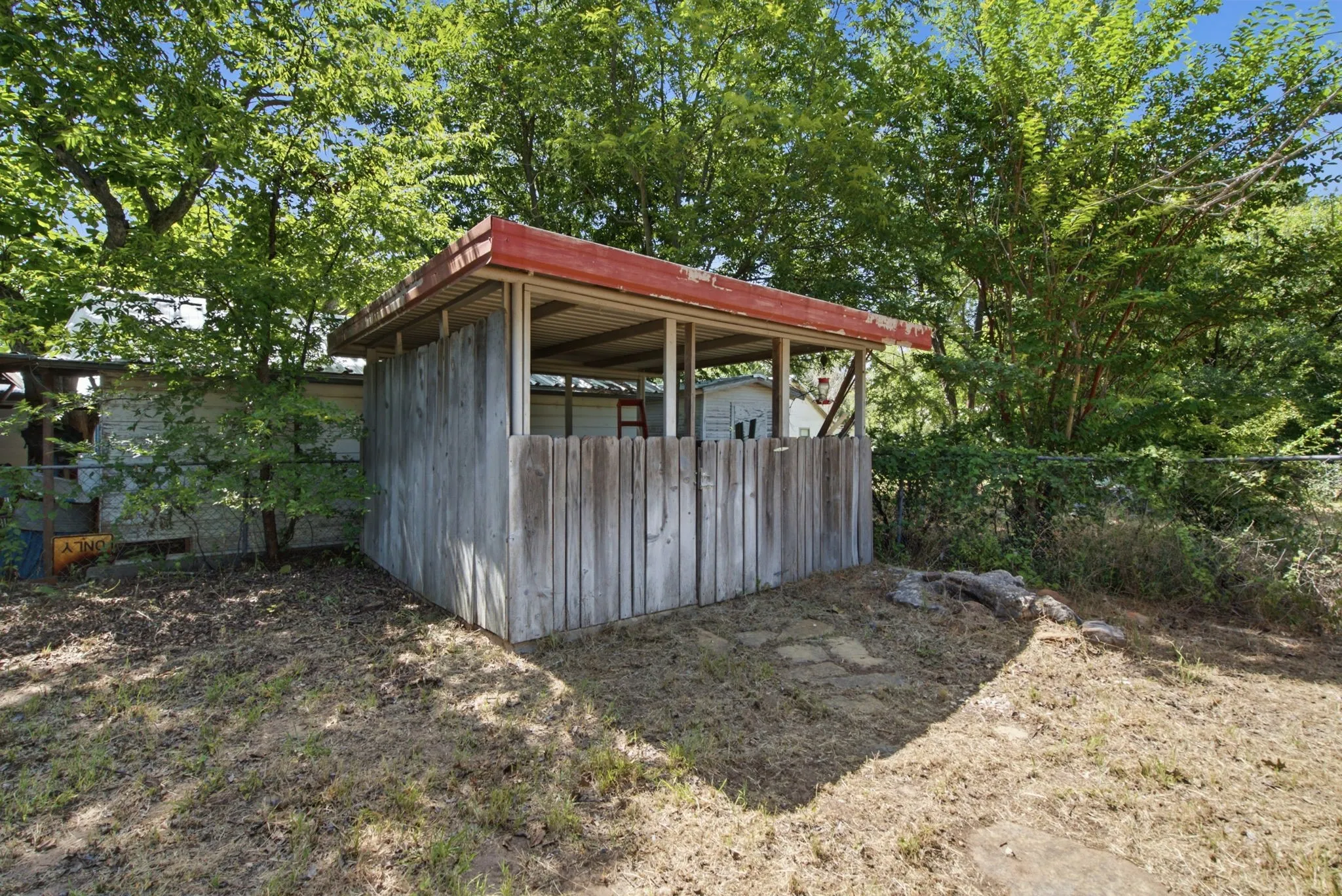 Single Family Residence For Sale in Comanche County , 816 W Ayers Avenue, De Leon, Texas 76444, 3 Bedroom, 2 Bathroom, 2 Garage spaces, 2,118 Sqft, built in 1985, mls#21319760, Real Estate Agent in De Leon, Homes For Sale in Comanche county, Homes For Sale in De Leon, Realtor in De Leon Texas, Real Estate Brokerage Independent Realty Texas, Luminita Cordes Realtor