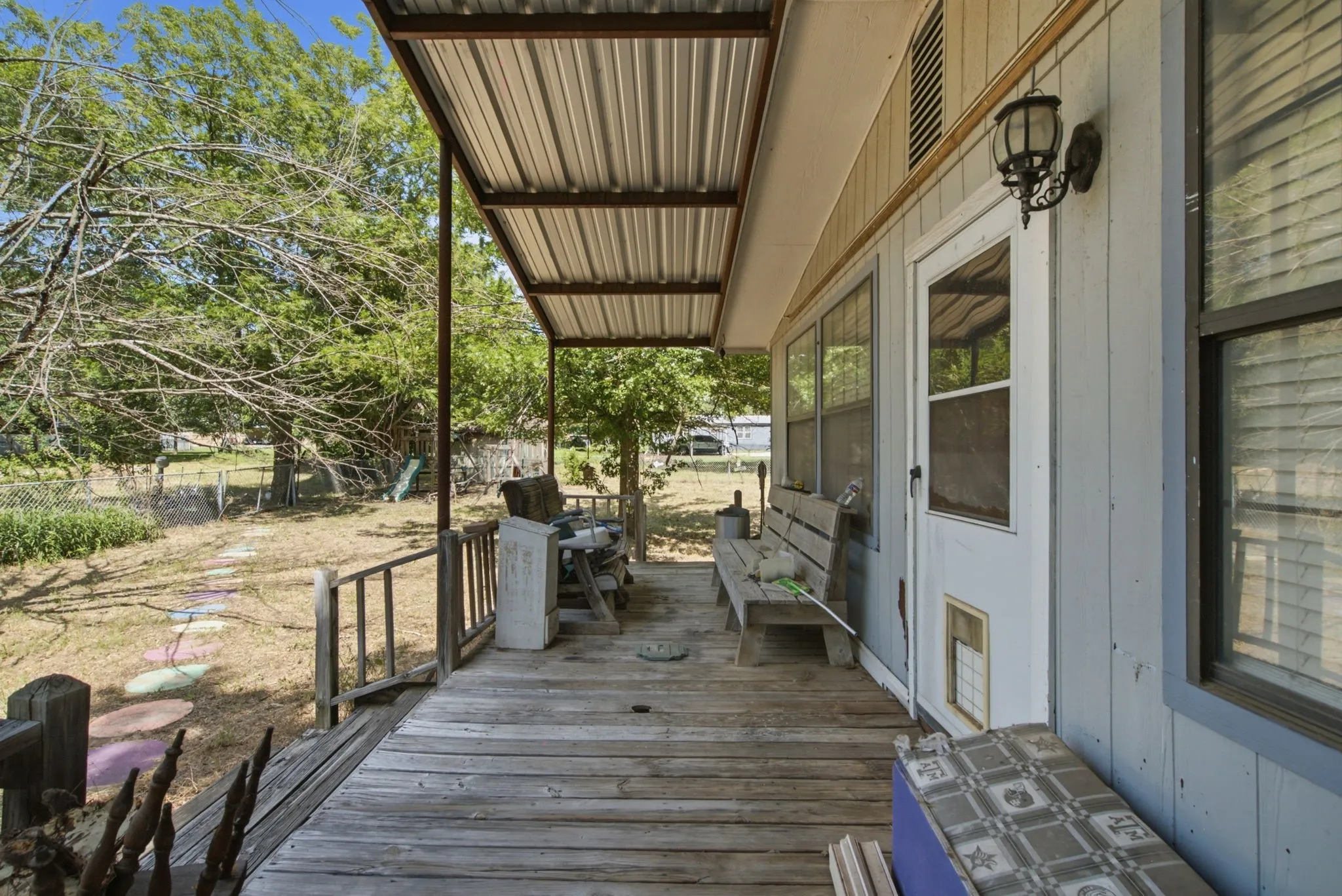 Single Family Residence For Sale in Comanche County , 816 W Ayers Avenue, De Leon, Texas 76444, 3 Bedroom, 2 Bathroom, 2 Garage spaces, 2,118 Sqft, built in 1985, mls#21319760, Real Estate Agent in De Leon, Homes For Sale in Comanche county, Homes For Sale in De Leon, Realtor in De Leon Texas, Real Estate Brokerage Independent Realty Texas, Luminita Cordes Realtor