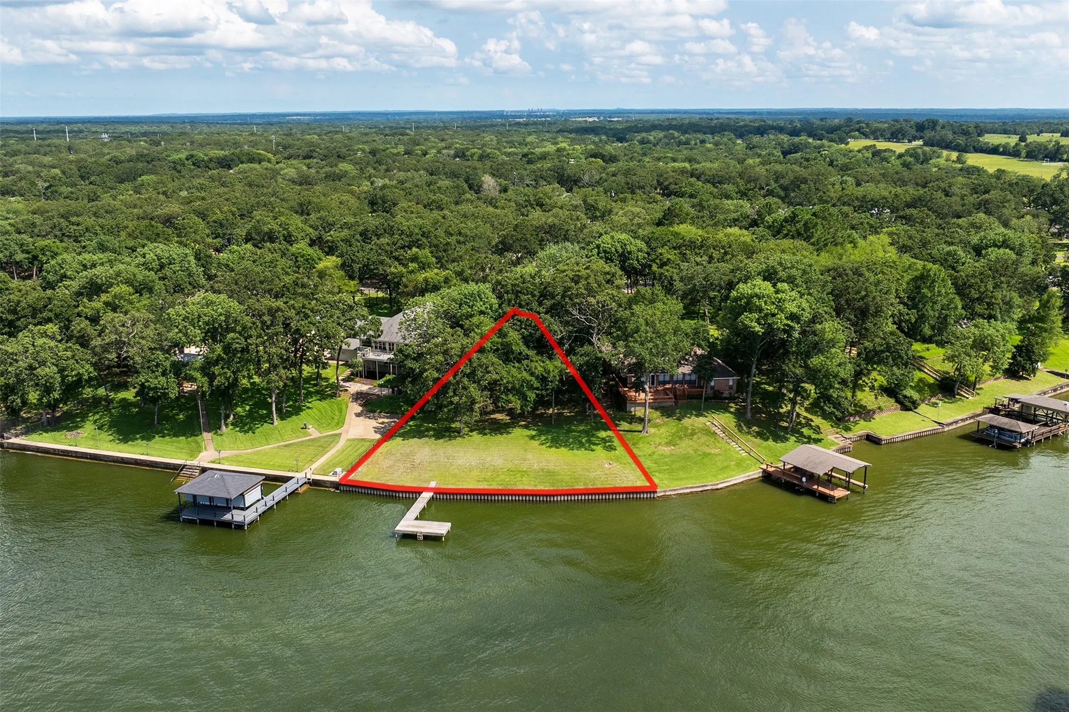 Improved Land For Sale in Freestone County , 109 Lakeside Lane, Streetman, Texas 75859, 0, 0, Garage spaces, 0 Sqft, built in 1990, Price $249,000, mls#21319240, Real Estate Agent in Streetman, Homes For Sale in Freestone county, Homes For Sale in Streetman, Realtor in Streetman Texas, Real Estate Brokerage Independent Realty Texas, Luminita Cordes Realtor
