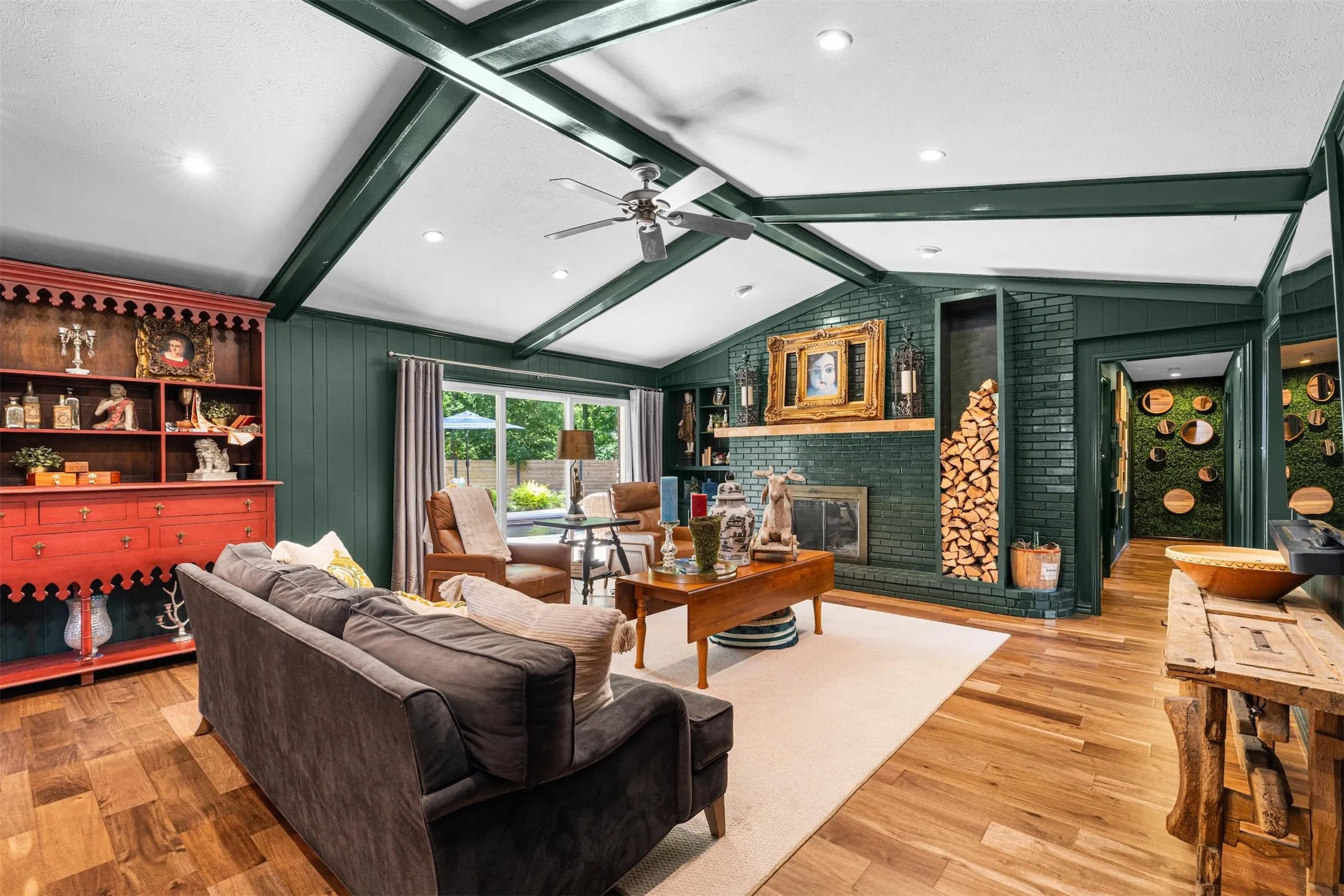 Single Family Residence For Sale in Navarro County , 1401 Bowie Circle, Corsicana, Texas 75110, 4 Bedroom, 3 Bathroom, 3 Garage spaces, 2,645 Sqft, built in 1973, mls#21320008, Real Estate Agent in Corsicana, Homes For Sale in Navarro county, Homes For Sale in Corsicana, Realtor in Corsicana Texas, Real Estate Brokerage Independent Realty Texas, Luminita Cordes Realtor