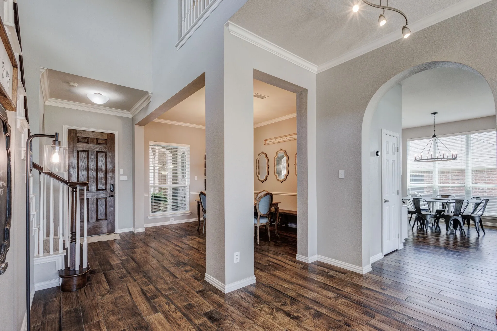 Single Family Residence For Sale in Dallas County , 6514 Field Crest Lane, Sachse, Texas 75048, 5 Bedroom, 4 Bathroom, 3 Garage spaces, 4,182 Sqft, built in 2003, mls#21320471, Real Estate Agent in Sachse, Homes For Sale in Dallas county, Homes For Sale in Sachse, Realtor in Sachse Texas, Real Estate Brokerage Independent Realty Texas, Luminita Cordes Realtor