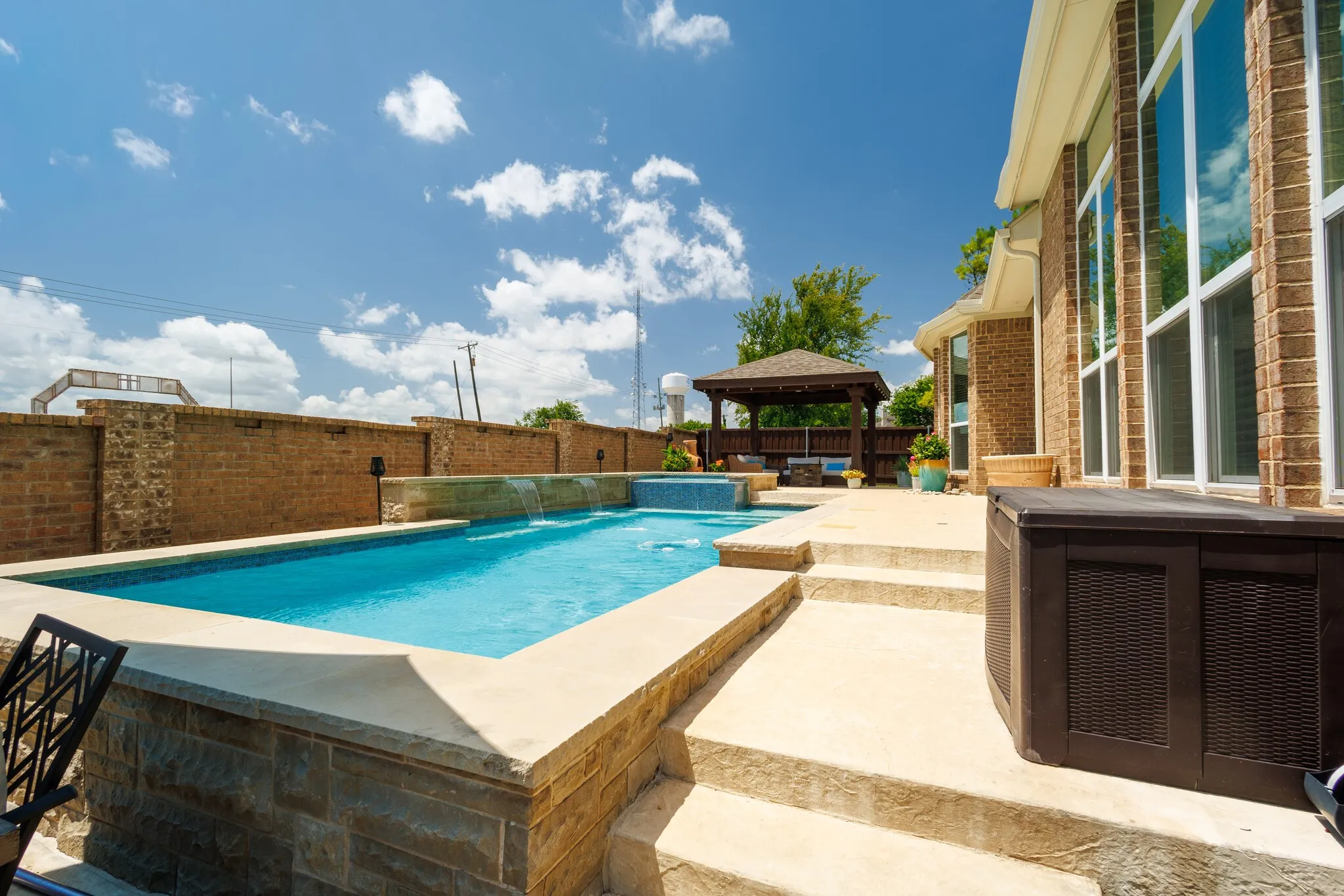 Single Family Residence For Sale in Dallas County , 6514 Field Crest Lane, Sachse, Texas 75048, 5 Bedroom, 4 Bathroom, 3 Garage spaces, 4,182 Sqft, built in 2003, mls#21320471, Real Estate Agent in Sachse, Homes For Sale in Dallas county, Homes For Sale in Sachse, Realtor in Sachse Texas, Real Estate Brokerage Independent Realty Texas, Luminita Cordes Realtor