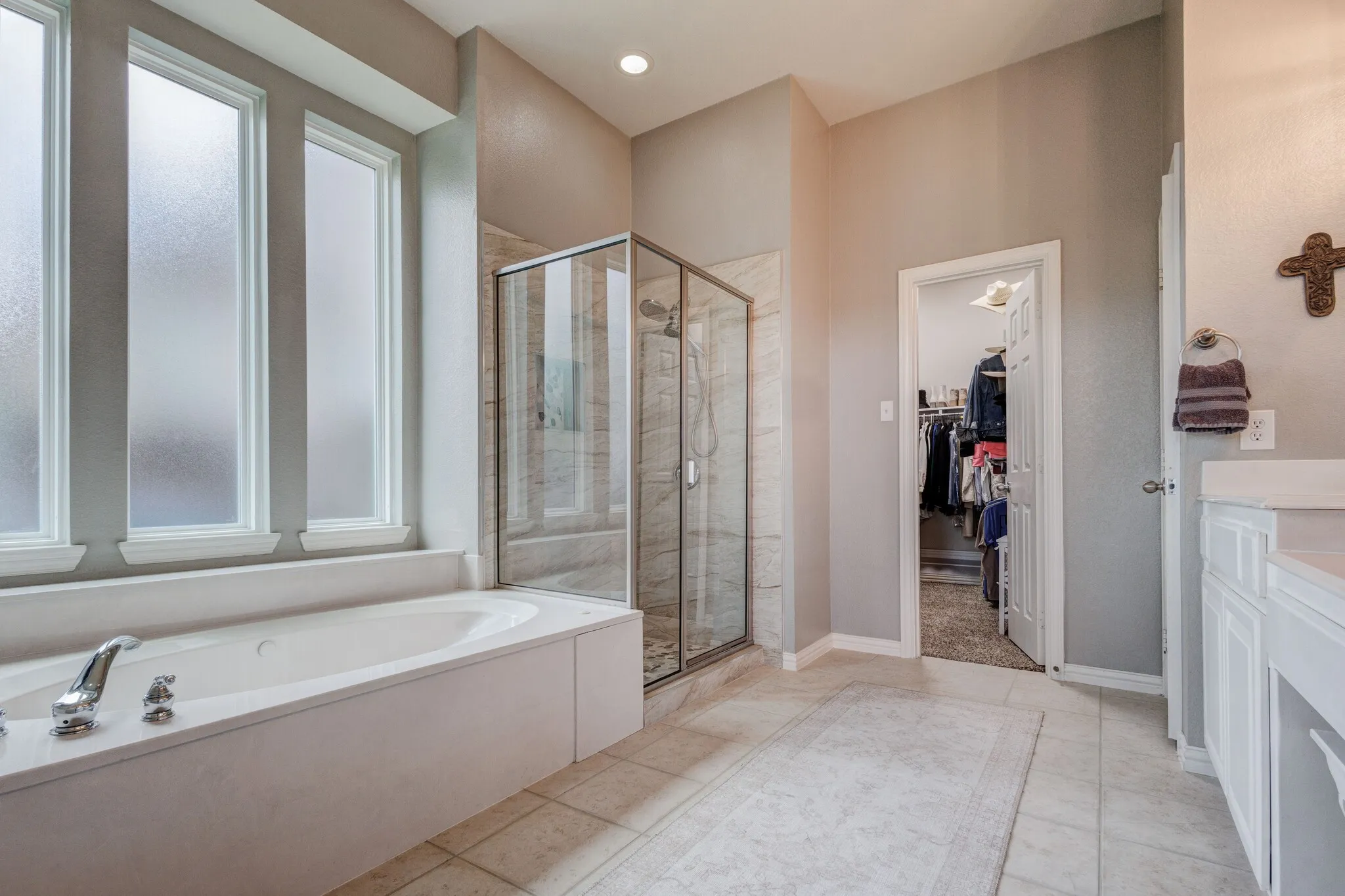 Single Family Residence For Sale in Dallas County , 6514 Field Crest Lane, Sachse, Texas 75048, 5 Bedroom, 4 Bathroom, 3 Garage spaces, 4,182 Sqft, built in 2003, mls#21320471, Real Estate Agent in Sachse, Homes For Sale in Dallas county, Homes For Sale in Sachse, Realtor in Sachse Texas, Real Estate Brokerage Independent Realty Texas, Luminita Cordes Realtor