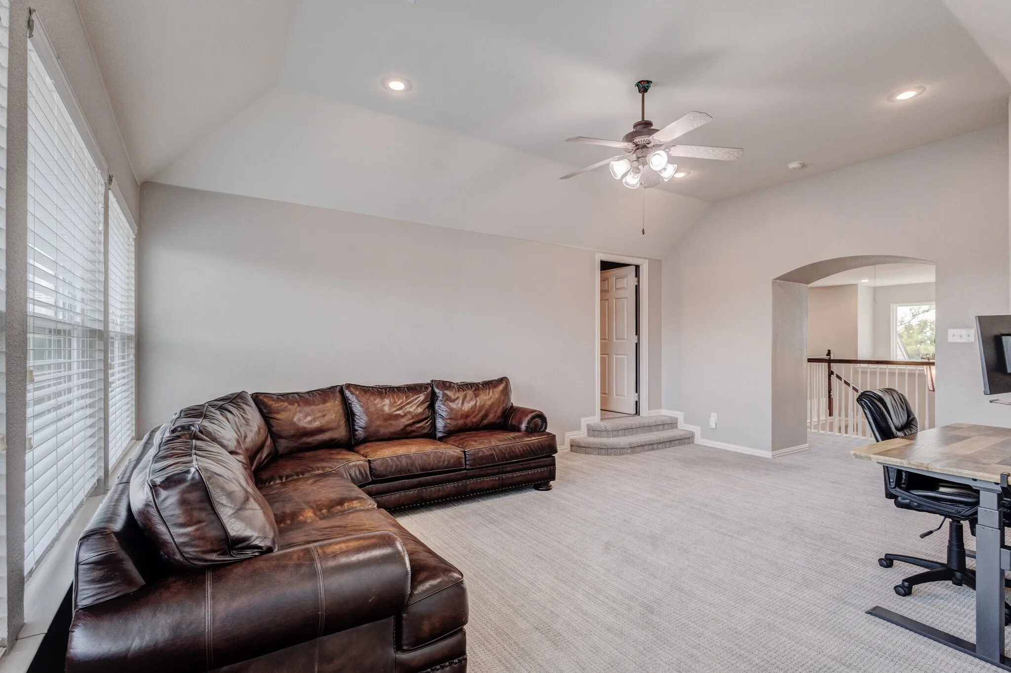 Single Family Residence For Sale in Dallas County , 6514 Field Crest Lane, Sachse, Texas 75048, 5 Bedroom, 4 Bathroom, 3 Garage spaces, 4,182 Sqft, built in 2003, mls#21320471, Real Estate Agent in Sachse, Homes For Sale in Dallas county, Homes For Sale in Sachse, Realtor in Sachse Texas, Real Estate Brokerage Independent Realty Texas, Luminita Cordes Realtor