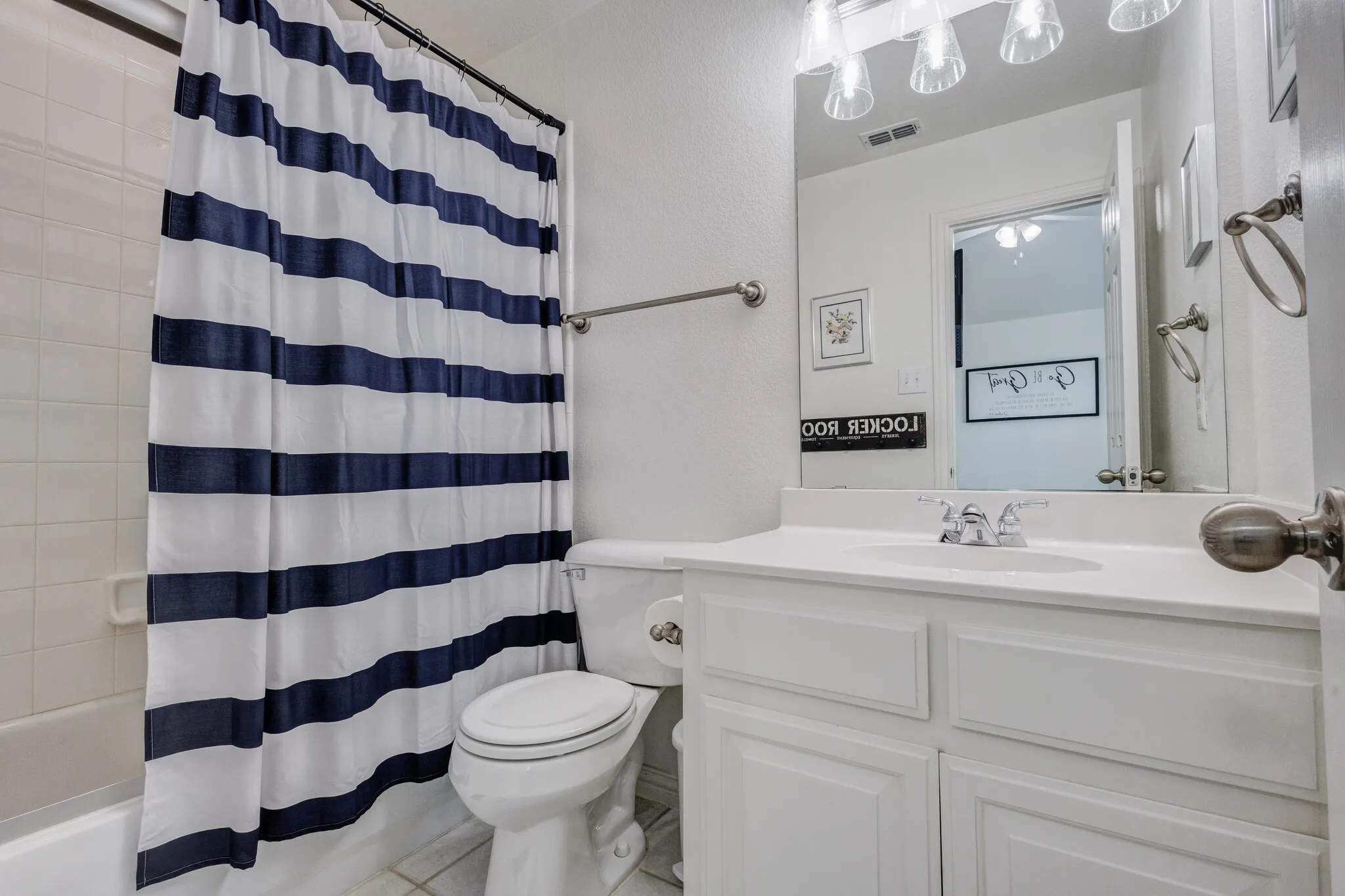 Single Family Residence For Sale in Dallas County , 6514 Field Crest Lane, Sachse, Texas 75048, 5 Bedroom, 4 Bathroom, 3 Garage spaces, 4,182 Sqft, built in 2003, mls#21320471, Real Estate Agent in Sachse, Homes For Sale in Dallas county, Homes For Sale in Sachse, Realtor in Sachse Texas, Real Estate Brokerage Independent Realty Texas, Luminita Cordes Realtor