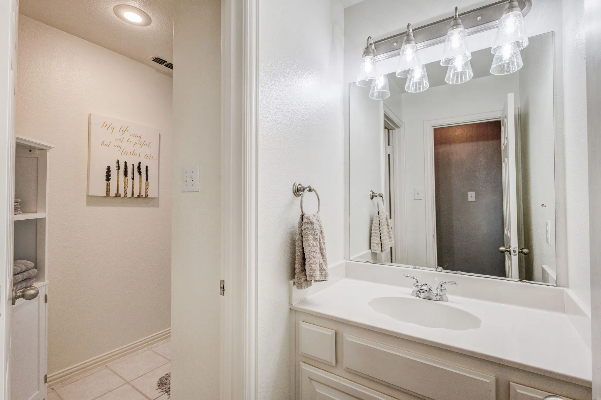 Single Family Residence For Sale in Dallas County , 6514 Field Crest Lane, Sachse, Texas 75048, 5 Bedroom, 4 Bathroom, 3 Garage spaces, 4,182 Sqft, built in 2003, mls#21320471, Real Estate Agent in Sachse, Homes For Sale in Dallas county, Homes For Sale in Sachse, Realtor in Sachse Texas, Real Estate Brokerage Independent Realty Texas, Luminita Cordes Realtor