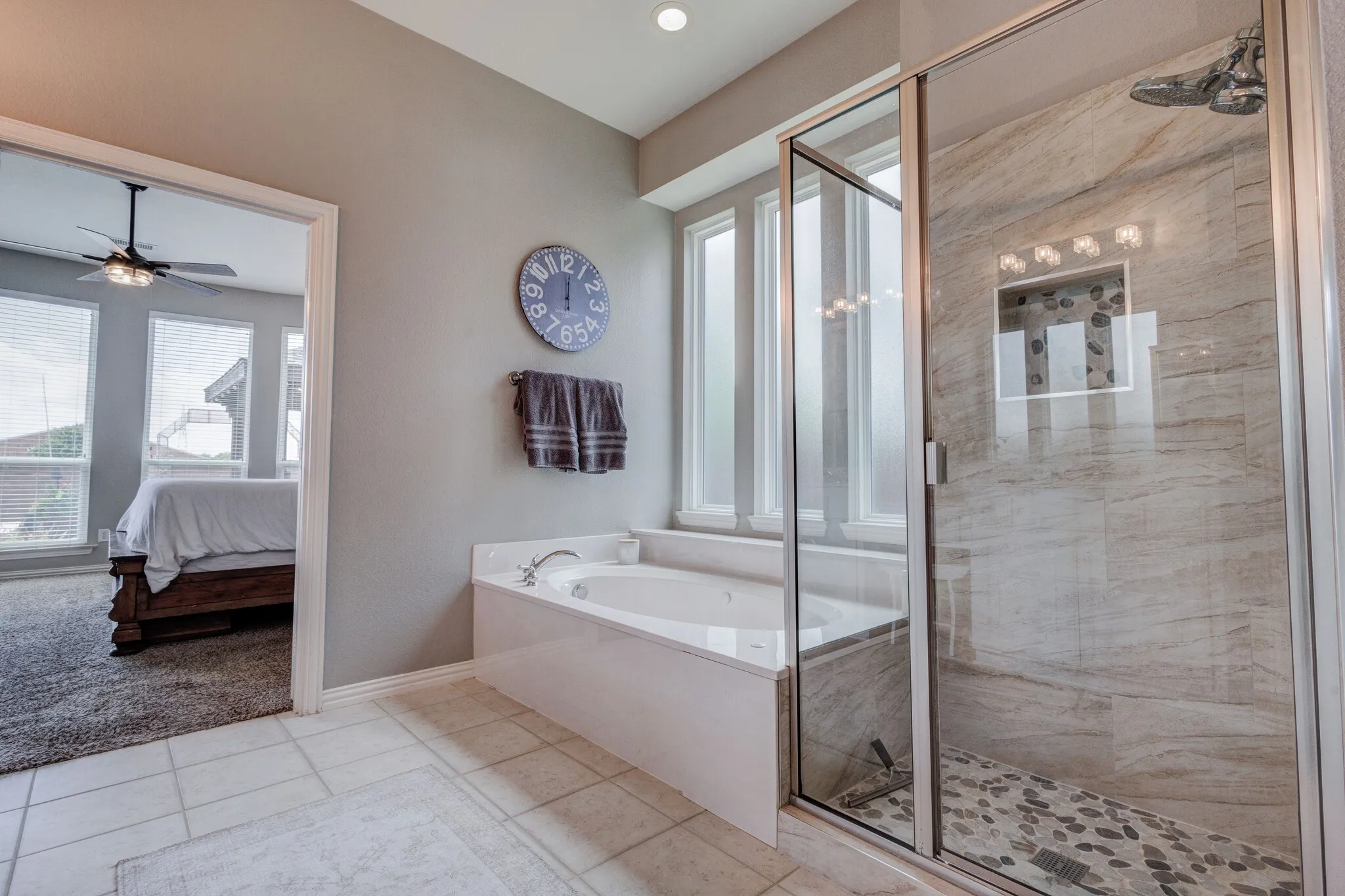 Single Family Residence For Sale in Dallas County , 6514 Field Crest Lane, Sachse, Texas 75048, 5 Bedroom, 4 Bathroom, 3 Garage spaces, 4,182 Sqft, built in 2003, mls#21320471, Real Estate Agent in Sachse, Homes For Sale in Dallas county, Homes For Sale in Sachse, Realtor in Sachse Texas, Real Estate Brokerage Independent Realty Texas, Luminita Cordes Realtor