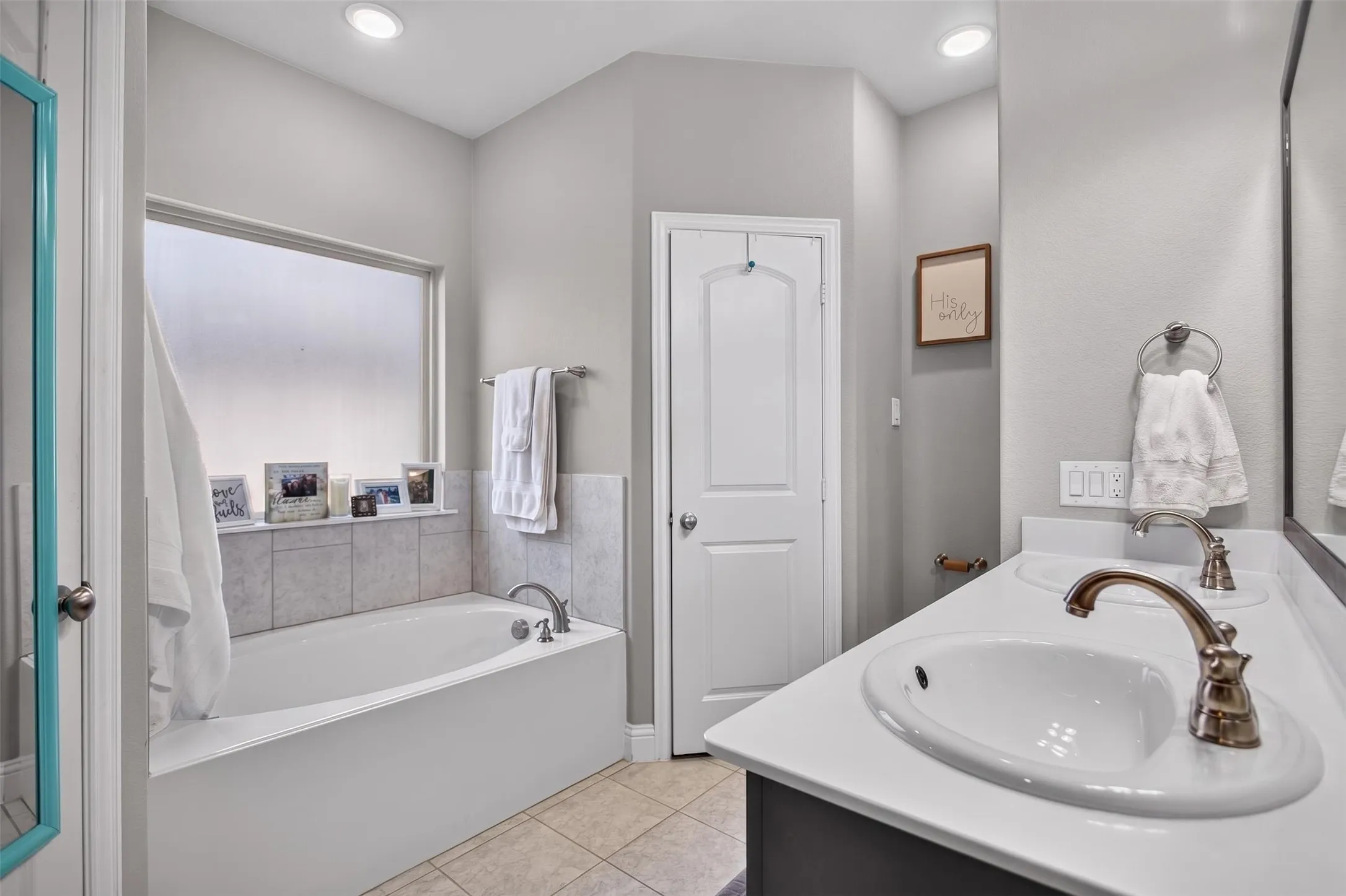 Single Family Residence For Sale in Kaufman County , 334 Pecos Drive, Crandall, Texas 75114, 4 Bedroom, 2 Bathroom, 2 Garage spaces, 1,752 Sqft, built in 2019, mls#21320502, Real Estate Agent in Crandall, Homes For Sale in Kaufman county, Homes For Sale in Crandall, Realtor in Crandall Texas, Real Estate Brokerage Independent Realty Texas, Luminita Cordes Realtor
