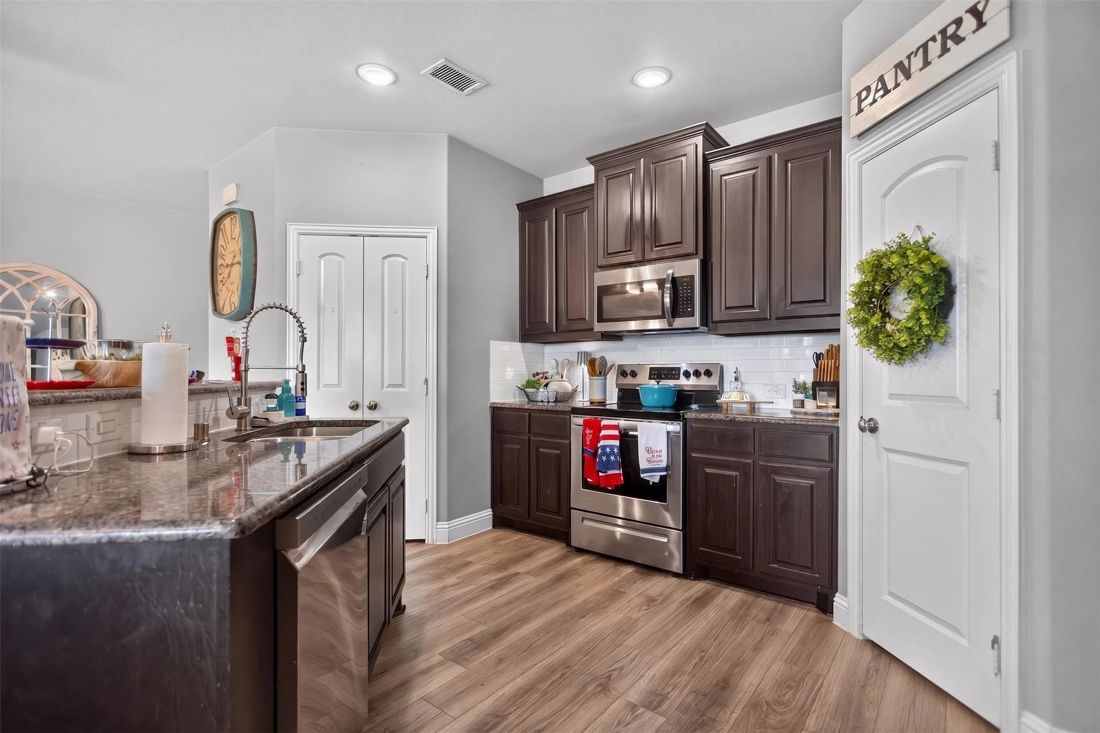 Single Family Residence For Sale in Kaufman County , 334 Pecos Drive, Crandall, Texas 75114, 4 Bedroom, 2 Bathroom, 2 Garage spaces, 1,752 Sqft, built in 2019, mls#21320502, Real Estate Agent in Crandall, Homes For Sale in Kaufman county, Homes For Sale in Crandall, Realtor in Crandall Texas, Real Estate Brokerage Independent Realty Texas, Luminita Cordes Realtor