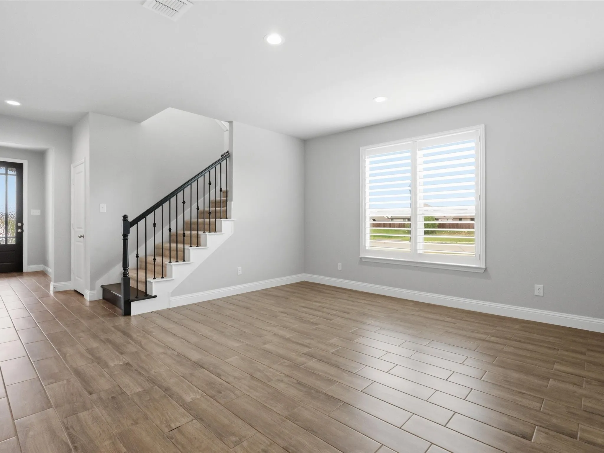 Single Family Residence For Sale in Denton County , 1601 Radecke Road, Krum, Texas 76249, 4 Bedroom, 4 Bathroom, 2 Garage spaces, 3,435 Sqft, built in 2022, mls#21319989, Real Estate Agent in Krum, Homes For Sale in Denton county, Homes For Sale in Krum, Realtor in Krum Texas, Real Estate Brokerage Independent Realty Texas, Luminita Cordes Realtor