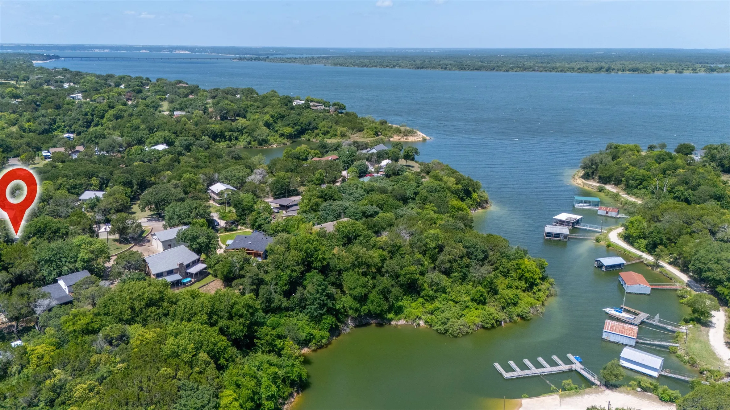 Single Family Residence For Sale in Hill County , 190 Crowfoot Lane, Whitney, Texas 76692, 3 Bedroom, 2 Bathroom, Garage spaces, 1,887 Sqft, built in 1960, mls#21315992, Real Estate Agent in Whitney, Homes For Sale in Hill county, Homes For Sale in Whitney, Realtor in Whitney Texas, Real Estate Brokerage Independent Realty Texas, Luminita Cordes Realtor