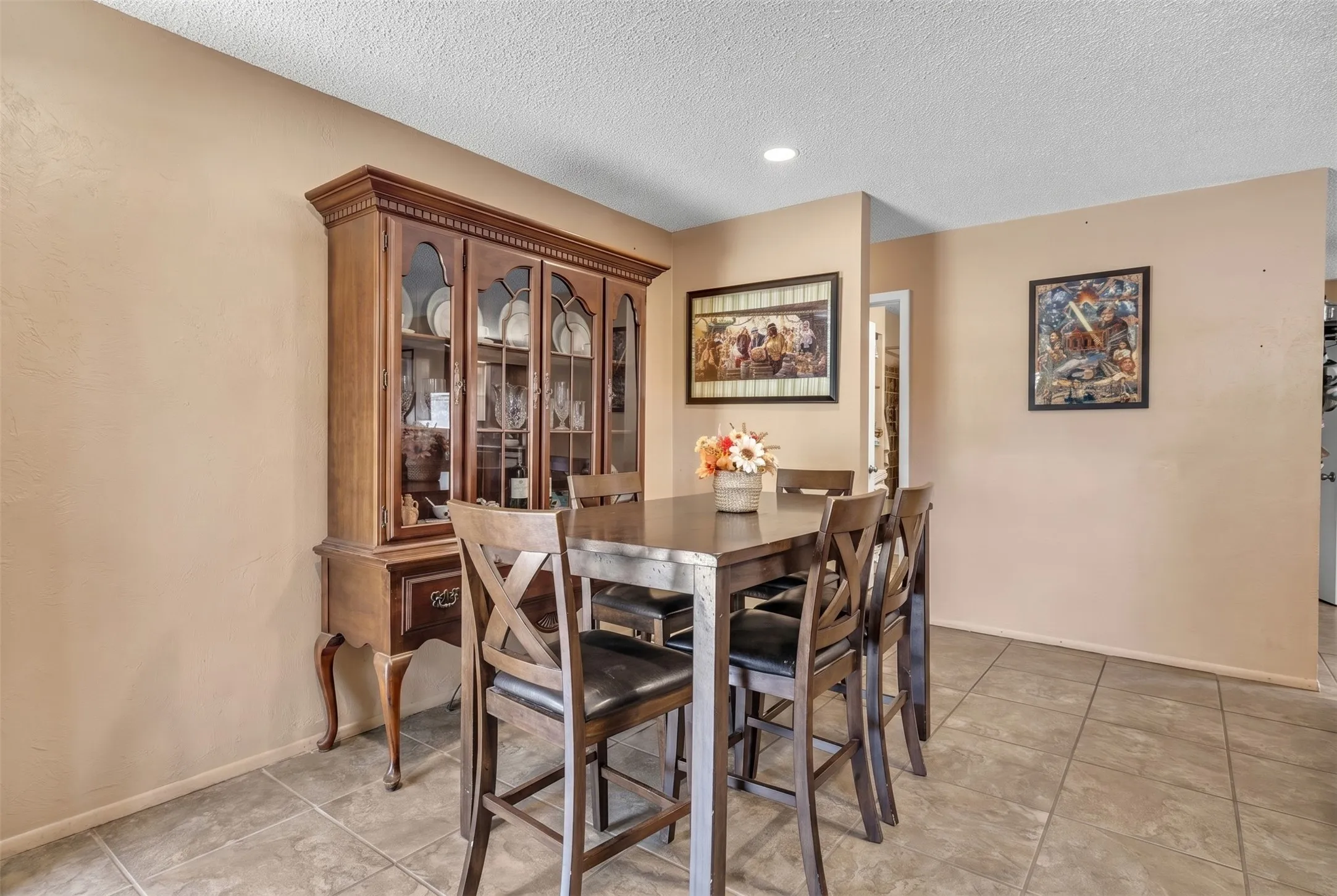 Single Family Residence For Sale in Hill County , 190 Crowfoot Lane, Whitney, Texas 76692, 3 Bedroom, 2 Bathroom, Garage spaces, 1,887 Sqft, built in 1960, mls#21315992, Real Estate Agent in Whitney, Homes For Sale in Hill county, Homes For Sale in Whitney, Realtor in Whitney Texas, Real Estate Brokerage Independent Realty Texas, Luminita Cordes Realtor