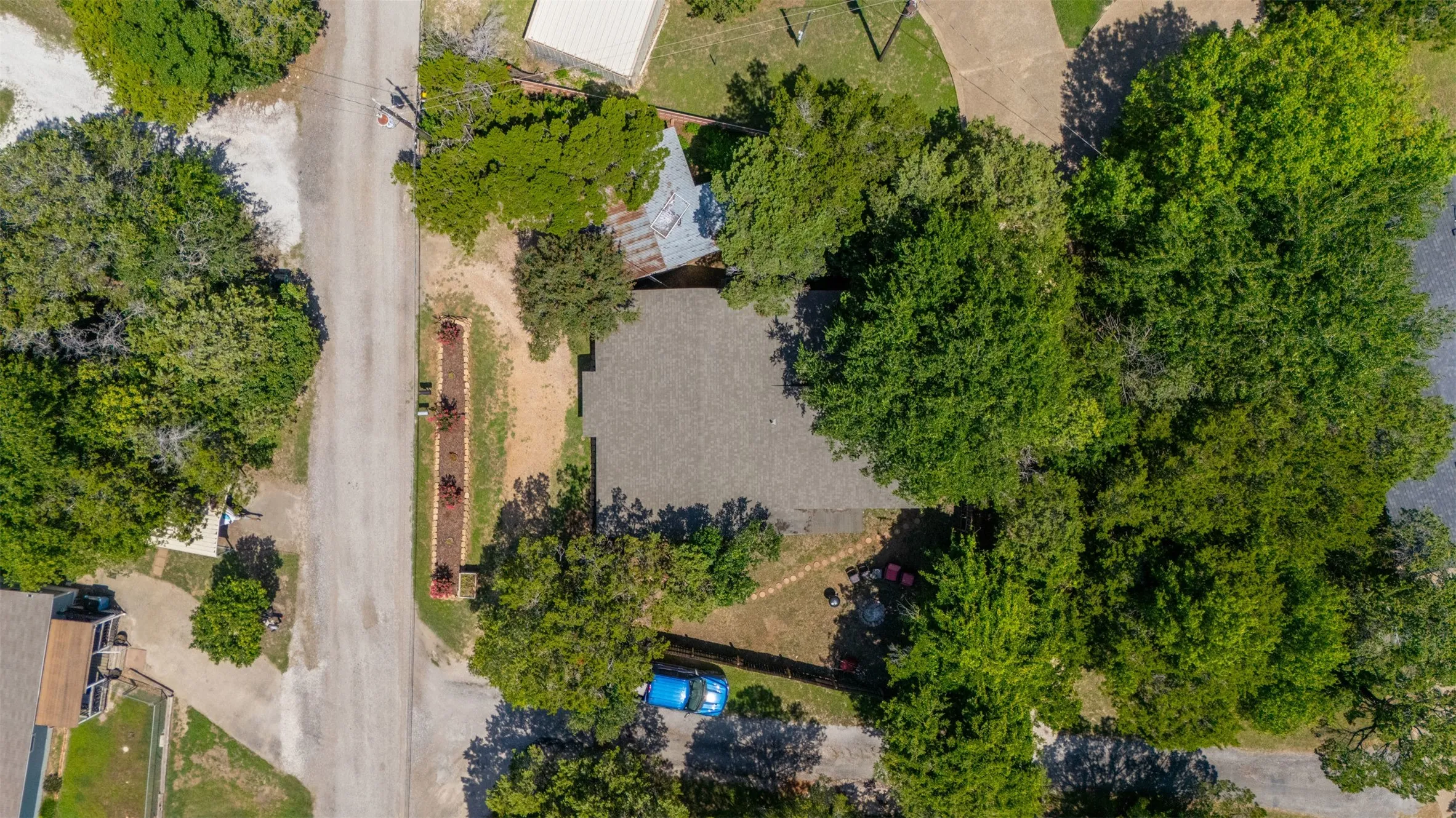 Single Family Residence For Sale in Hill County , 190 Crowfoot Lane, Whitney, Texas 76692, 3 Bedroom, 2 Bathroom, Garage spaces, 1,887 Sqft, built in 1960, mls#21315992, Real Estate Agent in Whitney, Homes For Sale in Hill county, Homes For Sale in Whitney, Realtor in Whitney Texas, Real Estate Brokerage Independent Realty Texas, Luminita Cordes Realtor