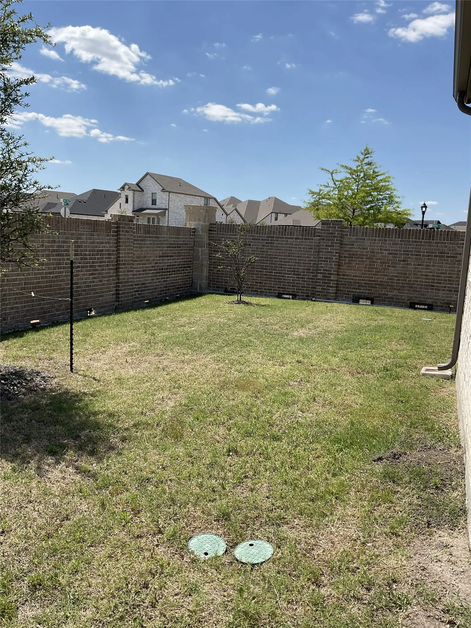 Single Family Residence For Rent in Collin County , 411 Bertney Drive, Princeton, Texas 75071, 4 Bedroom, 4 Bathroom, 2 Garage spaces, 2,546 Sqft, built in 2023, mls#21320522, Real Estate Agent in Princeton, Homes For Rent in Collin county, Homes For Rent in Princeton, Realtor in Princeton Texas, Real Estate Brokerage Independent Realty Texas, Luminita Cordes Realtor