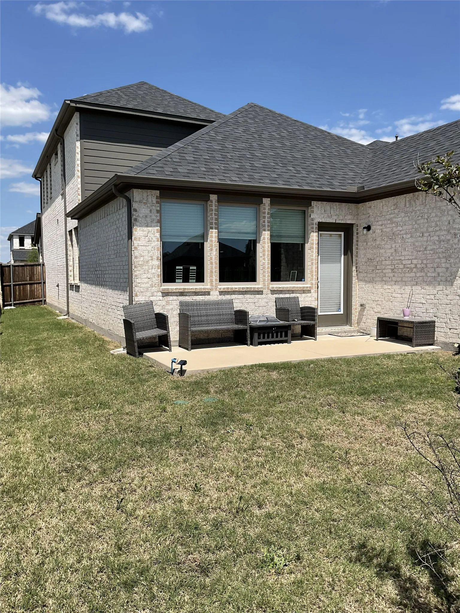 Single Family Residence For Rent in Collin County , 411 Bertney Drive, Princeton, Texas 75071, 4 Bedroom, 4 Bathroom, 2 Garage spaces, 2,546 Sqft, built in 2023, mls#21320522, Real Estate Agent in Princeton, Homes For Rent in Collin county, Homes For Rent in Princeton, Realtor in Princeton Texas, Real Estate Brokerage Independent Realty Texas, Luminita Cordes Realtor