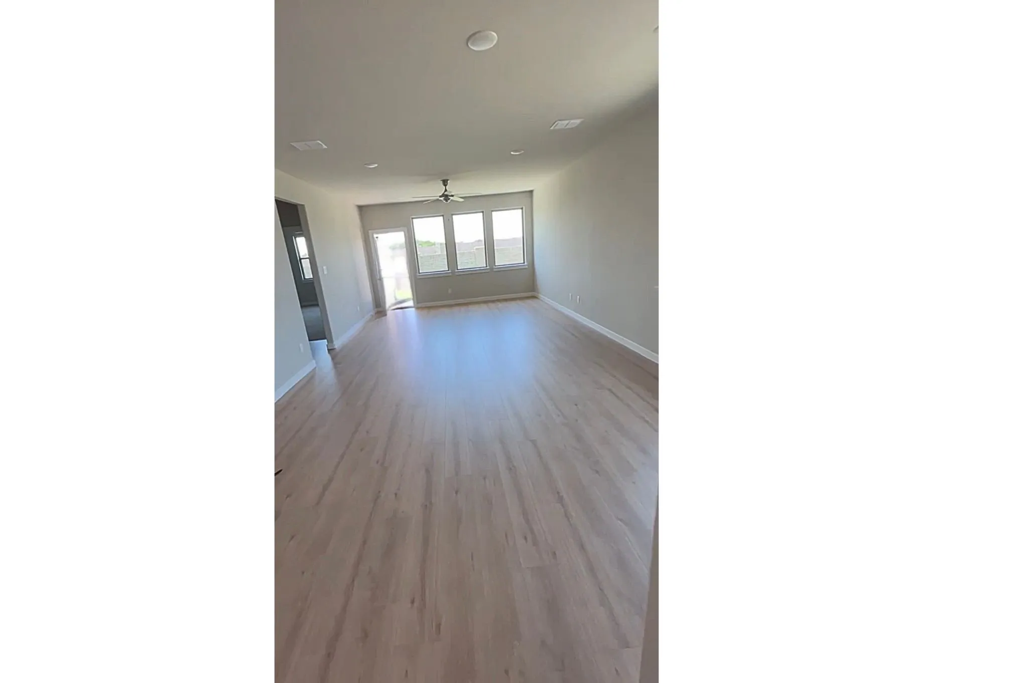 Single Family Residence For Rent in Collin County , 411 Bertney Drive, Princeton, Texas 75071, 4 Bedroom, 4 Bathroom, 2 Garage spaces, 2,546 Sqft, built in 2023, mls#21320522, Real Estate Agent in Princeton, Homes For Rent in Collin county, Homes For Rent in Princeton, Realtor in Princeton Texas, Real Estate Brokerage Independent Realty Texas, Luminita Cordes Realtor