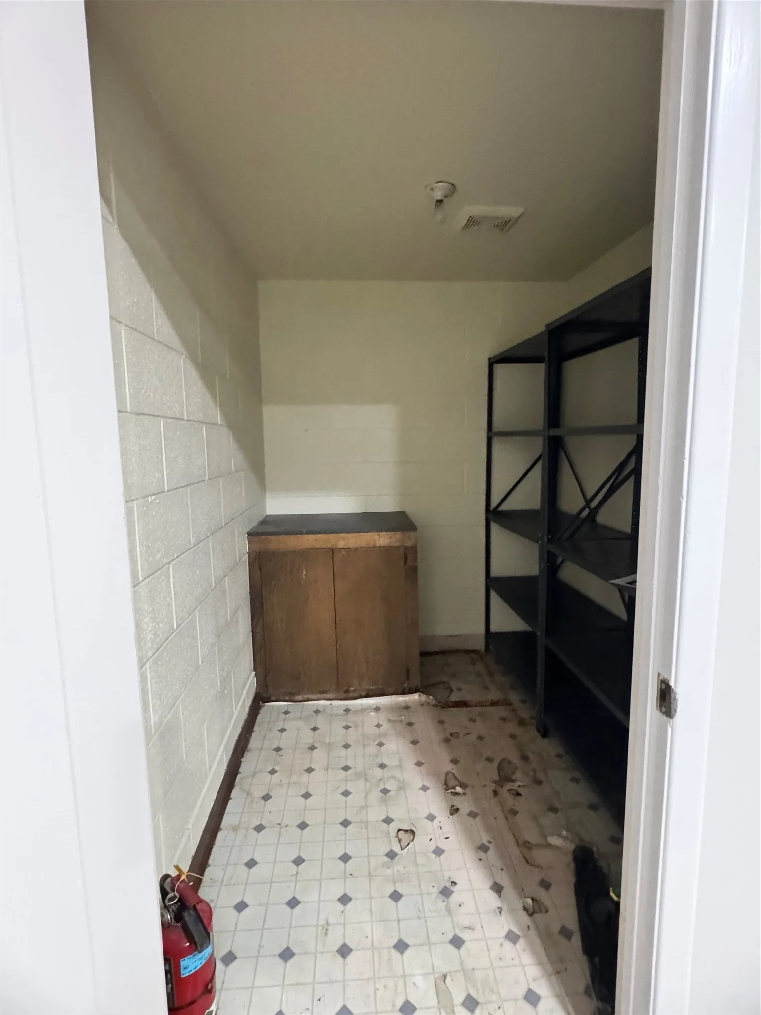 Office For Rent in Kaufman County , 300 N Washington Street, Kaufman, Texas 75142, 0, 0, Garage spaces, 0 Sqft, built in 1900, mls#21320531, Real Estate Agent in Kaufman, Homes For Rent in Kaufman county, Homes For Rent in Kaufman, Realtor in Kaufman Texas, Real Estate Brokerage Independent Realty Texas, Luminita Cordes Realtor