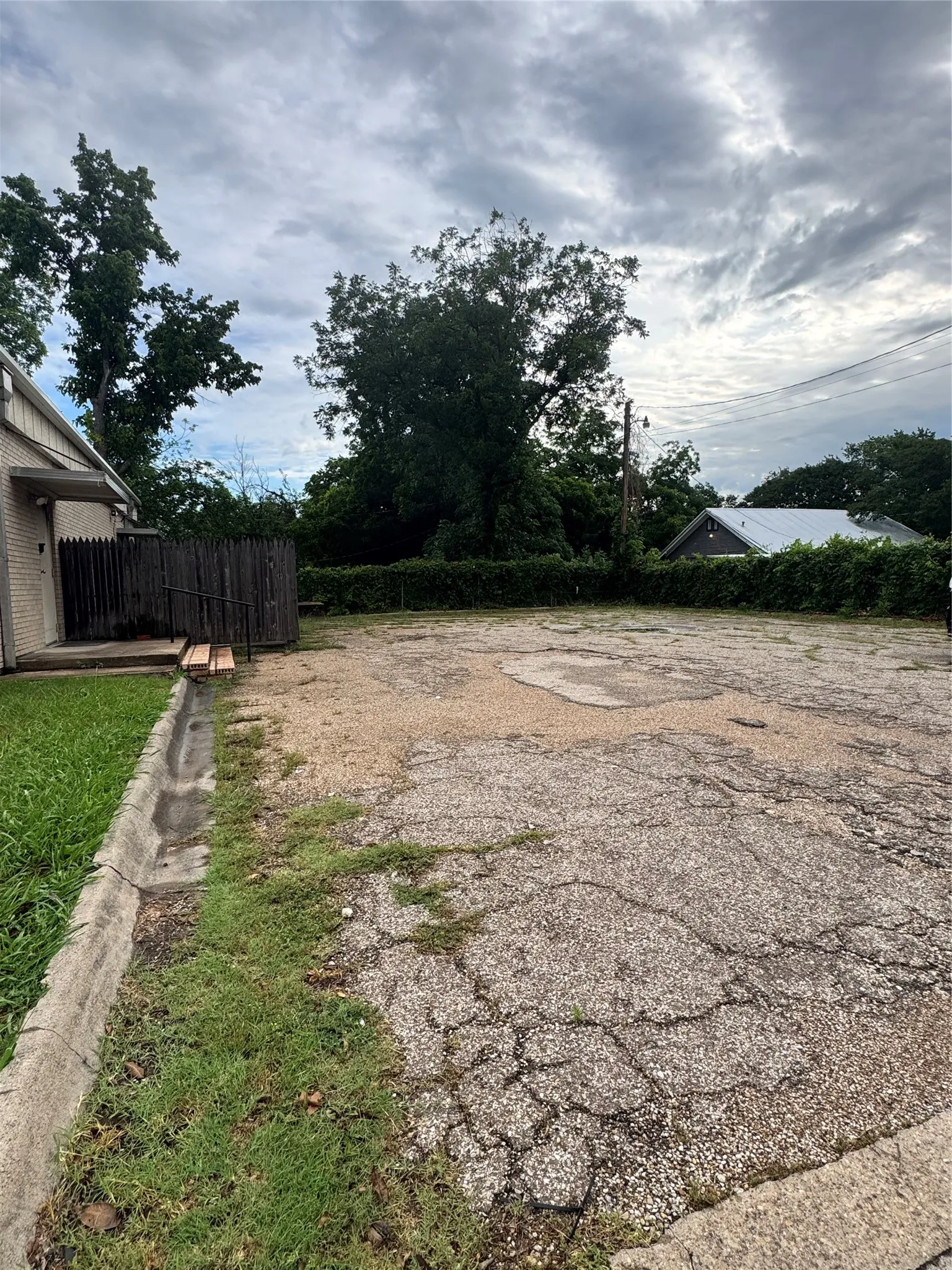 Office For Rent in Kaufman County , 300 N Washington Street, Kaufman, Texas 75142, 0, 0, Garage spaces, 0 Sqft, built in 1900, mls#21320531, Real Estate Agent in Kaufman, Homes For Rent in Kaufman county, Homes For Rent in Kaufman, Realtor in Kaufman Texas, Real Estate Brokerage Independent Realty Texas, Luminita Cordes Realtor