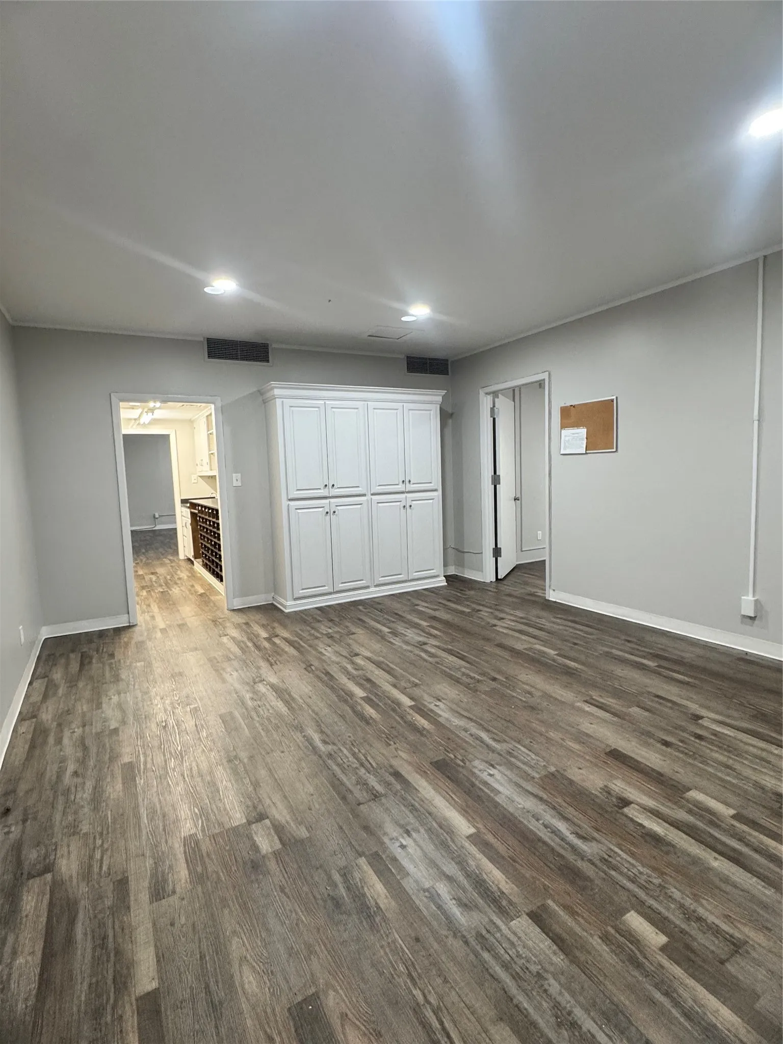 Office For Rent in Kaufman County , 300 N Washington Street, Kaufman, Texas 75142, 0, 0, Garage spaces, 0 Sqft, built in 1900, mls#21320531, Real Estate Agent in Kaufman, Homes For Rent in Kaufman county, Homes For Rent in Kaufman, Realtor in Kaufman Texas, Real Estate Brokerage Independent Realty Texas, Luminita Cordes Realtor