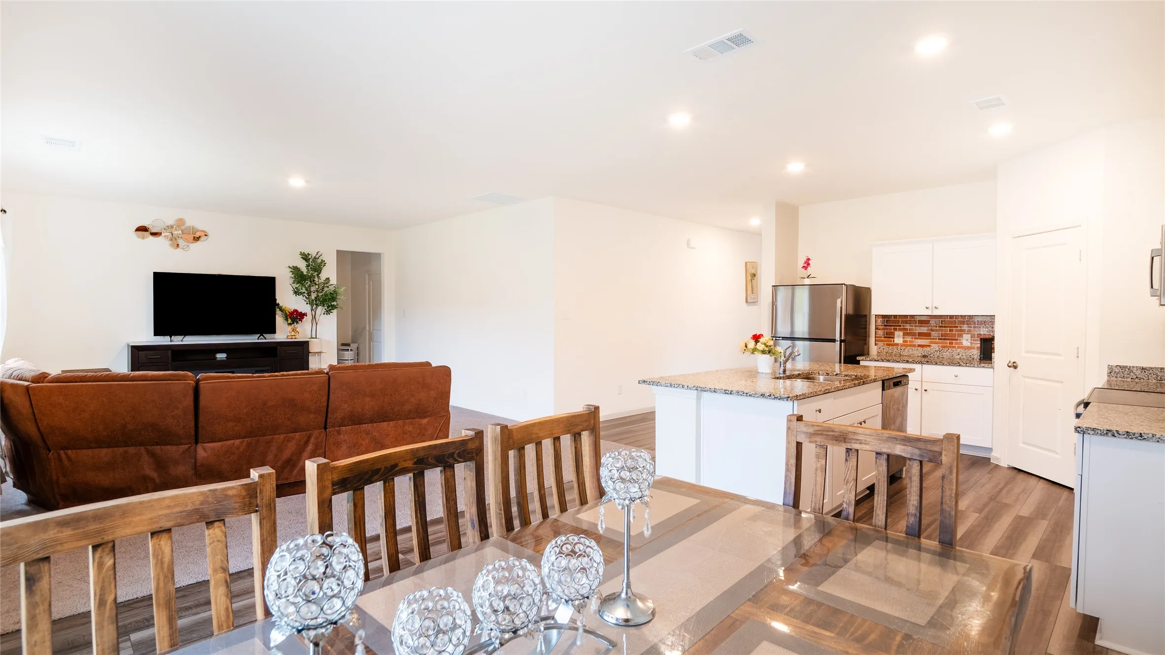Single Family Residence For Sale in Tarrant County , 8321 Bufflehead Drive, Fort Worth, Texas 76179, 4 Bedroom, 3 Bathroom, 2 Garage spaces, 2,556 Sqft, built in 2025, mls#21312637, Real Estate Agent in Fort Worth, Homes For Sale in Tarrant county, Homes For Sale in Fort Worth, Realtor in Fort Worth Texas, Real Estate Brokerage Independent Realty Texas, Luminita Cordes Realtor