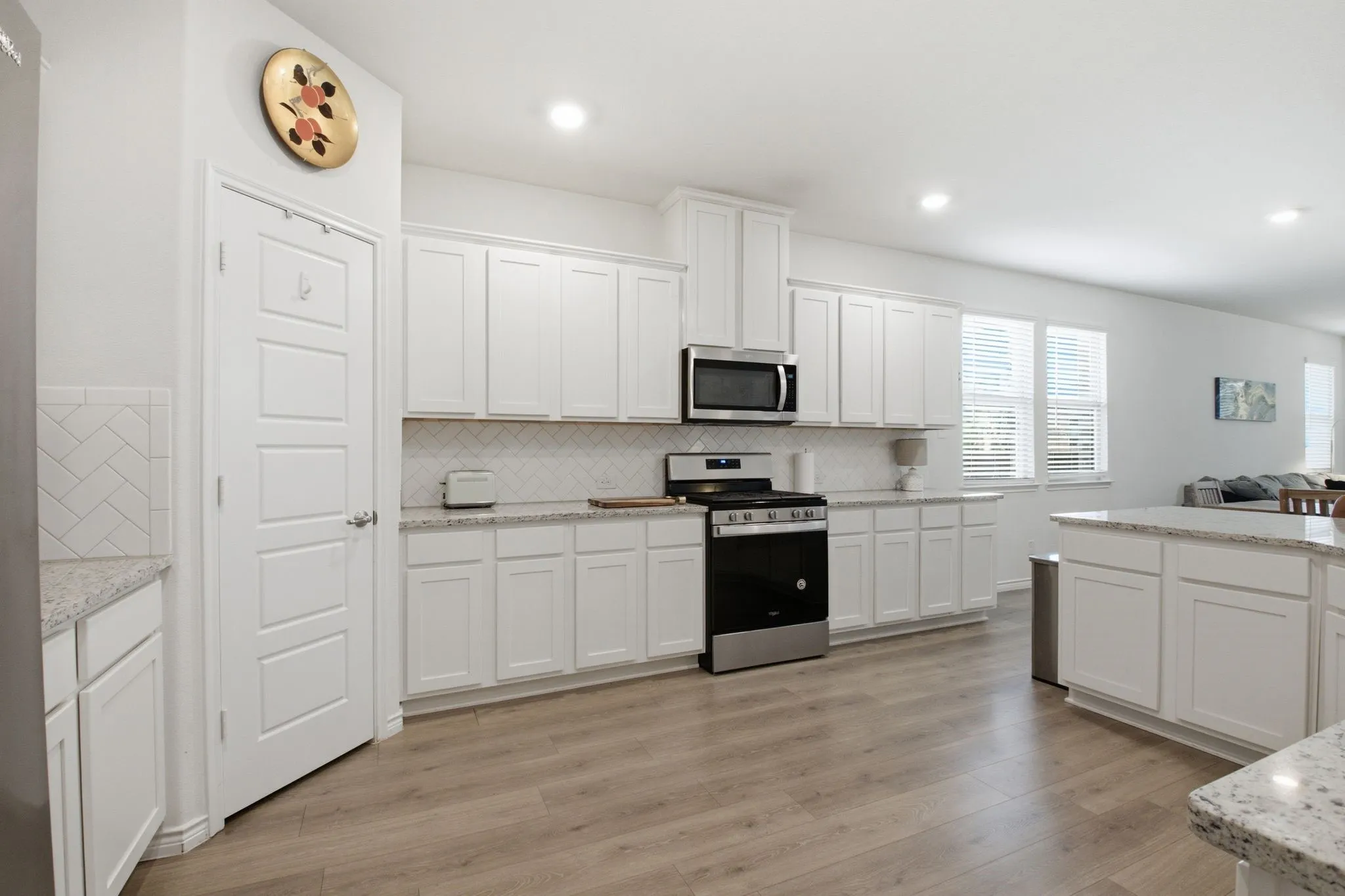 Single Family Residence For Sale in Denton County , 4601 Karhold Road, Little Elm, Texas 76227, 4 Bedroom, 3 Bathroom, 2 Garage spaces, 2,733 Sqft, built in 2020, mls#21319684, Real Estate Agent in Little Elm, Homes For Sale in Denton county, Homes For Sale in Little Elm, Realtor in Little Elm Texas, Real Estate Brokerage Independent Realty Texas, Luminita Cordes Realtor