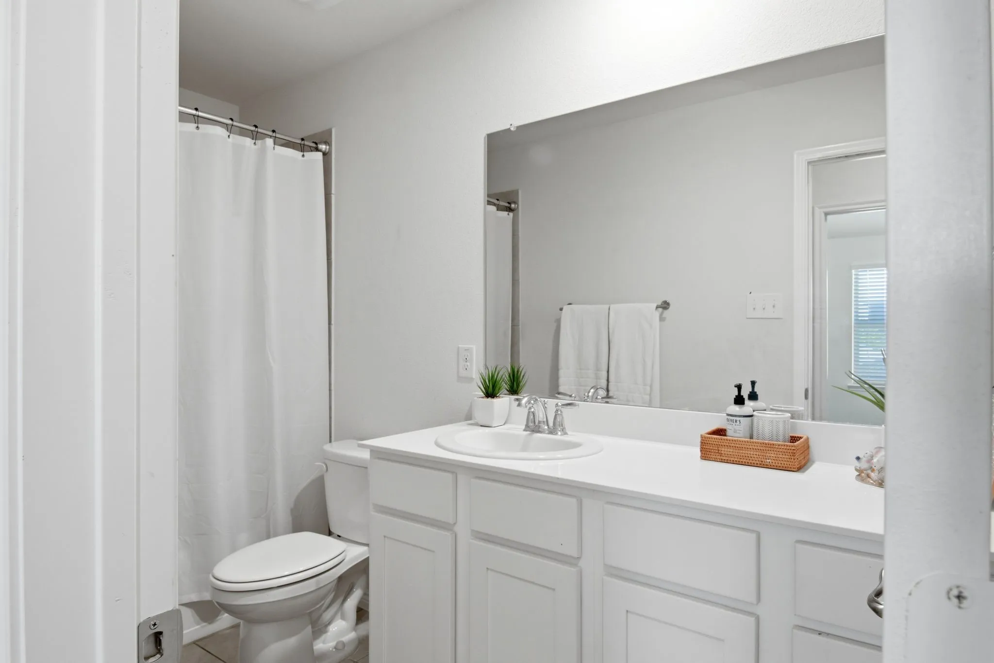Full Bathroom 2nd Floor