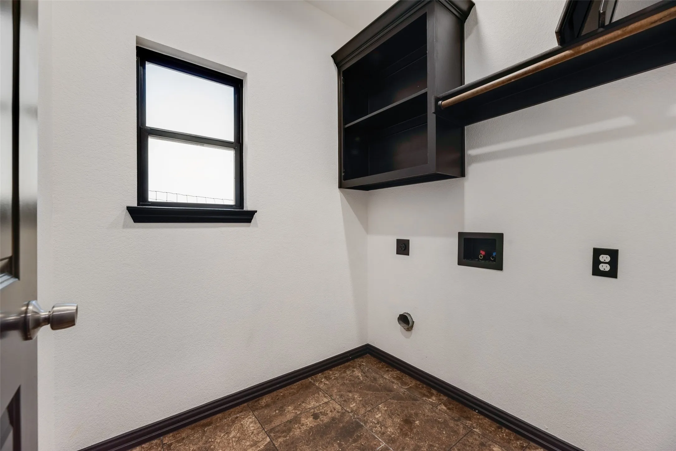 Single Family Residence For Sale in Johnson County , 3408 Chinaberry Lane, Joshua, Texas 76058, 3 Bedroom, 2 Bathroom, 2 Garage spaces, 1,760 Sqft, built in 2018, mls#21316115, Real Estate Agent in Joshua, Homes For Sale in Johnson county, Homes For Sale in Joshua, Realtor in Joshua Texas, Real Estate Brokerage Independent Realty Texas, Luminita Cordes Realtor