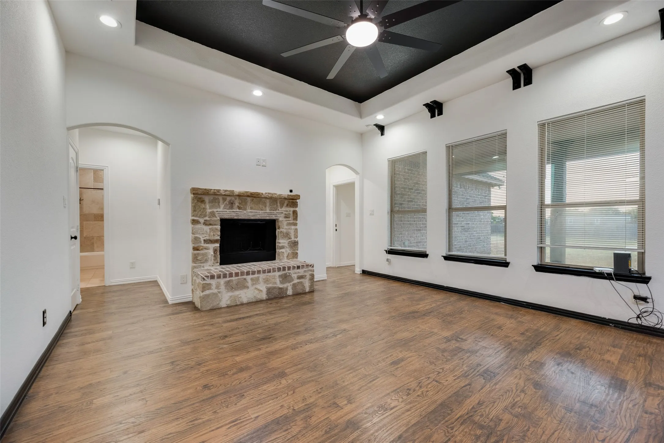 Single Family Residence For Sale in Johnson County , 3408 Chinaberry Lane, Joshua, Texas 76058, 3 Bedroom, 2 Bathroom, 2 Garage spaces, 1,760 Sqft, built in 2018, mls#21316115, Real Estate Agent in Joshua, Homes For Sale in Johnson county, Homes For Sale in Joshua, Realtor in Joshua Texas, Real Estate Brokerage Independent Realty Texas, Luminita Cordes Realtor