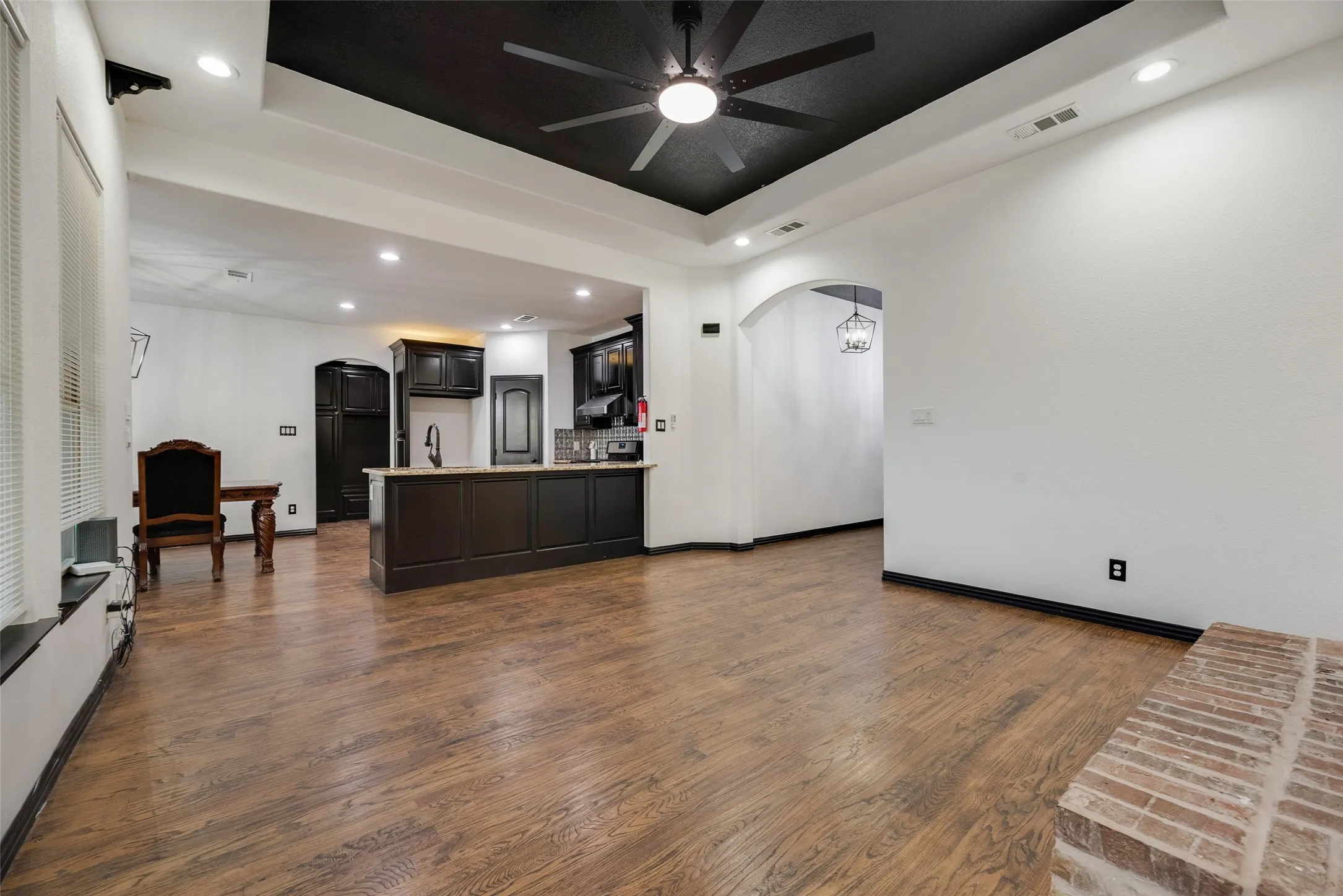 Single Family Residence For Sale in Johnson County , 3408 Chinaberry Lane, Joshua, Texas 76058, 3 Bedroom, 2 Bathroom, 2 Garage spaces, 1,760 Sqft, built in 2018, mls#21316115, Real Estate Agent in Joshua, Homes For Sale in Johnson county, Homes For Sale in Joshua, Realtor in Joshua Texas, Real Estate Brokerage Independent Realty Texas, Luminita Cordes Realtor