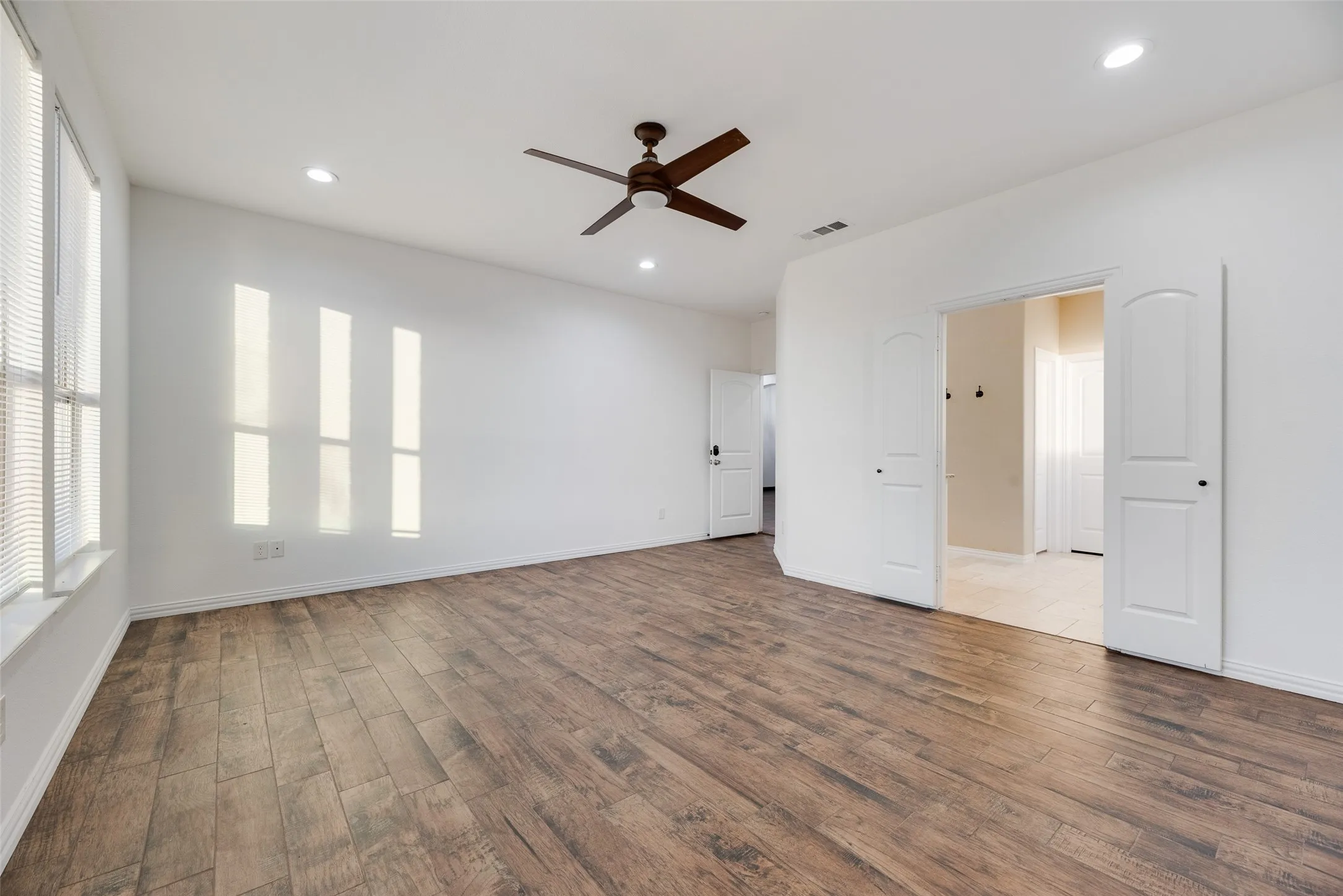 Single Family Residence For Sale in Johnson County , 3408 Chinaberry Lane, Joshua, Texas 76058, 3 Bedroom, 2 Bathroom, 2 Garage spaces, 1,760 Sqft, built in 2018, mls#21316115, Real Estate Agent in Joshua, Homes For Sale in Johnson county, Homes For Sale in Joshua, Realtor in Joshua Texas, Real Estate Brokerage Independent Realty Texas, Luminita Cordes Realtor