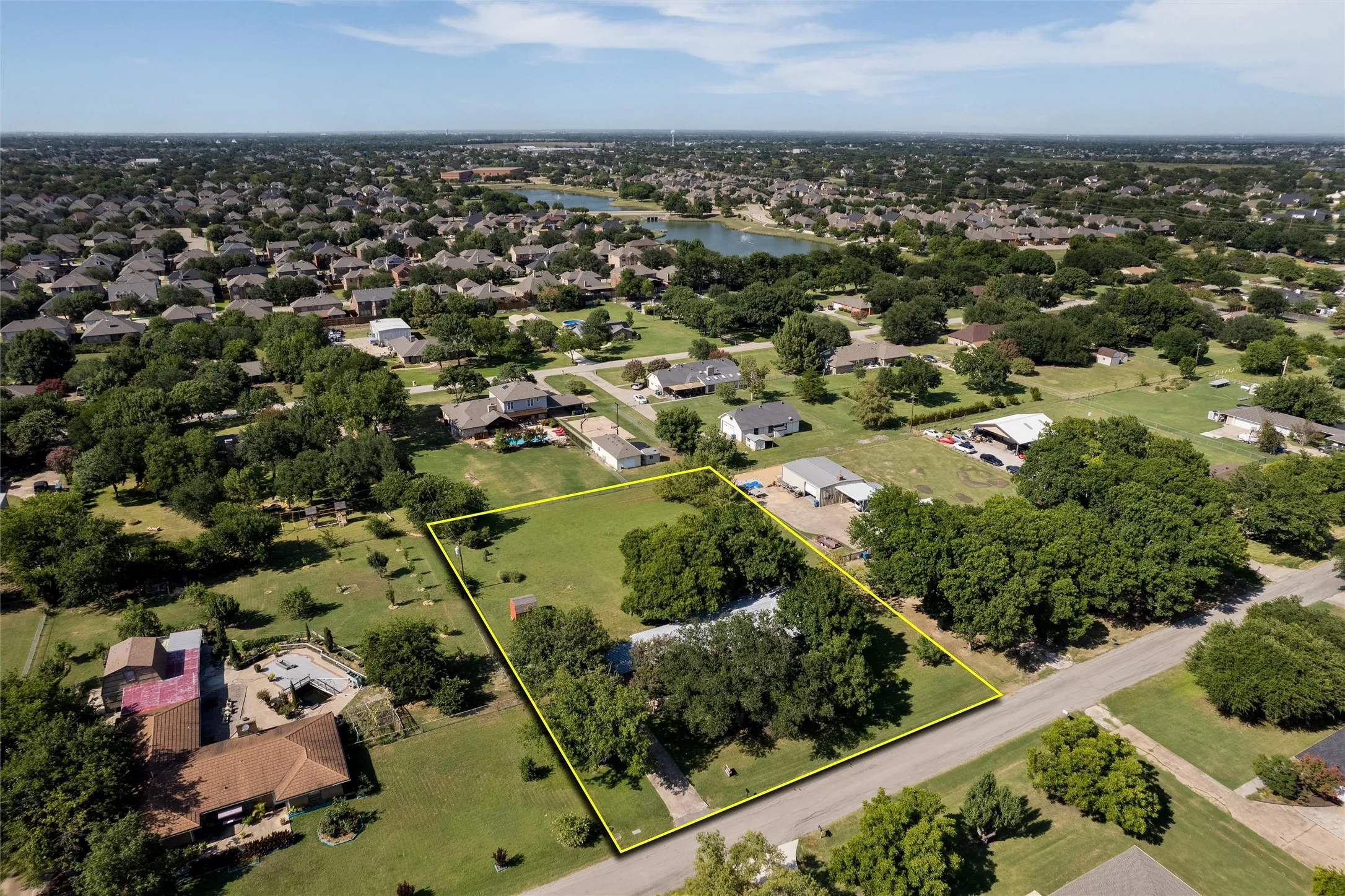1 Acre lot - 173 x 244