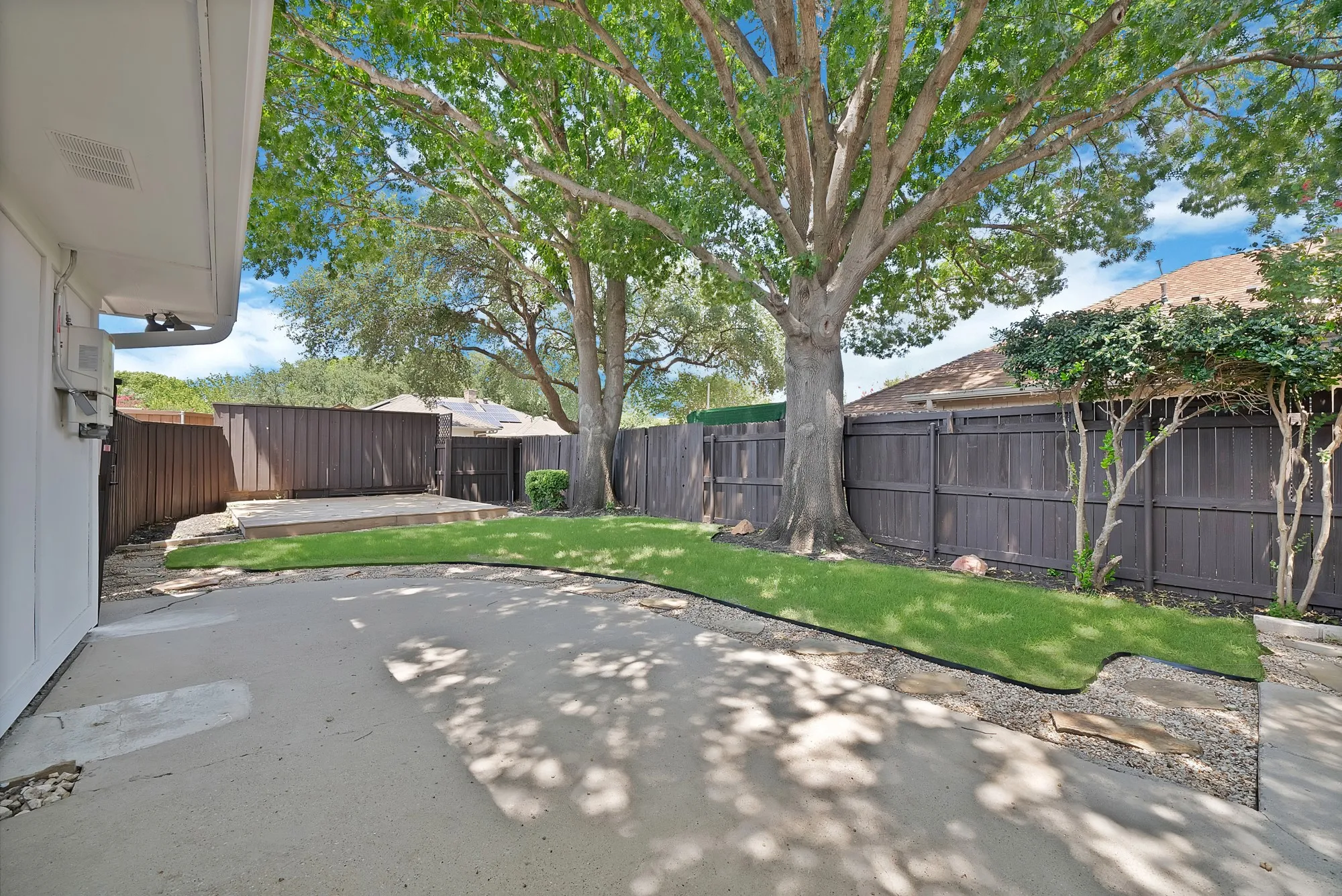 Duplex For Rent in Collin County , 4021 San Mateo Drive, Plano, Texas 75093, 3 Bedroom, 2 Bathroom, 2 Garage spaces, 1,701 Sqft, built in 1981, mls#21320291, Real Estate Agent in Plano, Homes For Rent in Collin county, Homes For Rent in Plano, Realtor in Plano Texas, Real Estate Brokerage Independent Realty Texas, Luminita Cordes Realtor
