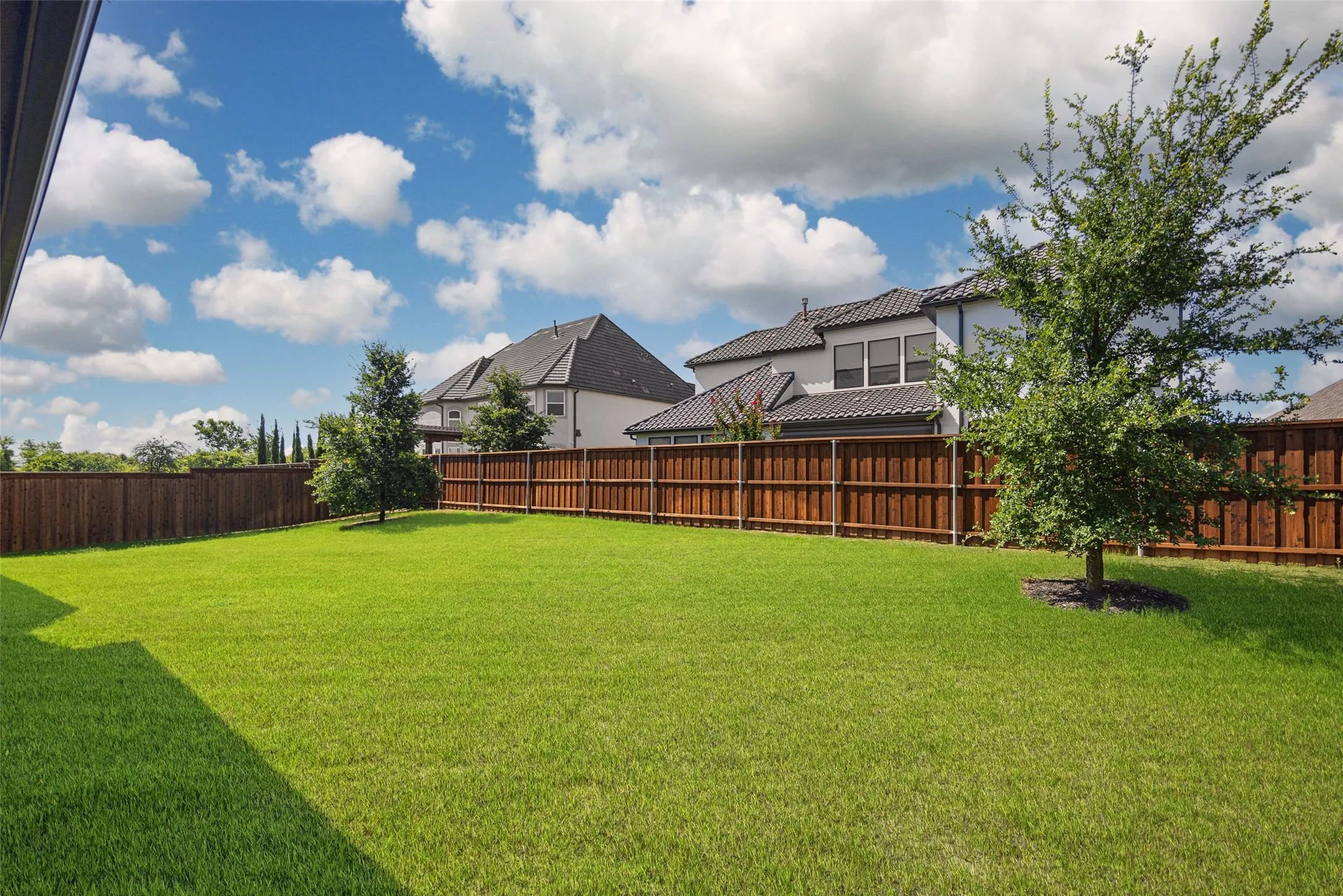 Single Family Residence For Rent in Collin County , 1611 Cottonwood Trail, Prosper, Texas 75078, 5 Bedroom, 6 Bathroom, 3 Garage spaces, 4,861 Sqft, built in 2021, mls#21320548, Real Estate Agent in Prosper, Homes For Rent in Collin county, Homes For Rent in Prosper, Realtor in Prosper Texas, Real Estate Brokerage Independent Realty Texas, Luminita Cordes Realtor
