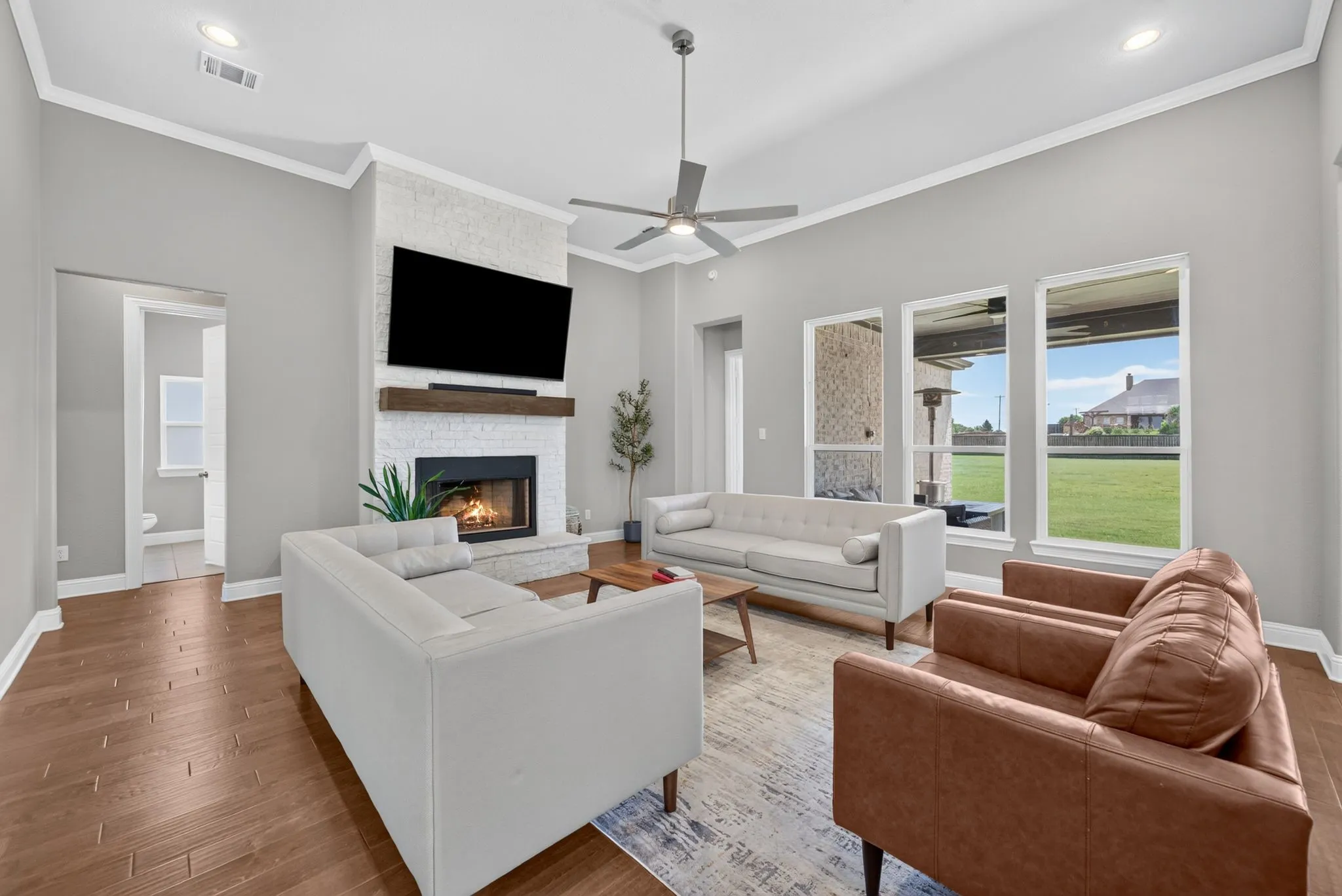 Single Family Residence For Sale in Ellis County , 610 Cimarron Meadows Drive, Waxahachie, Texas 75167, 4 Bedroom, 3 Bathroom, 2 Garage spaces, 2,928 Sqft, built in 2021, mls#21318791, Real Estate Agent in Waxahachie, Homes For Sale in Ellis county, Homes For Sale in Waxahachie, Realtor in Waxahachie Texas, Real Estate Brokerage Independent Realty Texas, Luminita Cordes Realtor