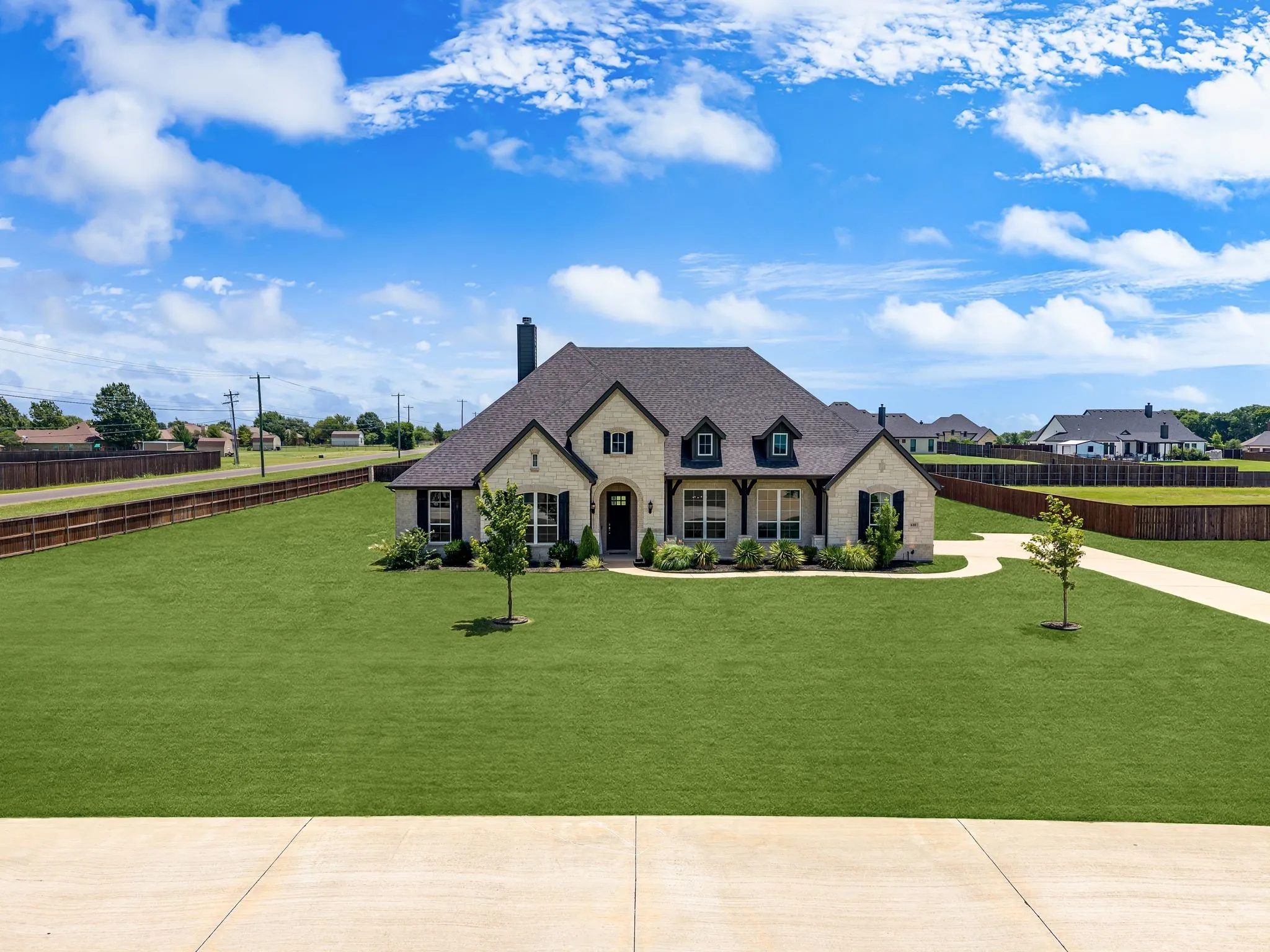Single Family Residence For Sale in Ellis County , 610 Cimarron Meadows Drive, Waxahachie, Texas 75167, 4 Bedroom, 3 Bathroom, 2 Garage spaces, 2,928 Sqft, built in 2021, mls#21318791, Real Estate Agent in Waxahachie, Homes For Sale in Ellis county, Homes For Sale in Waxahachie, Realtor in Waxahachie Texas, Real Estate Brokerage Independent Realty Texas, Luminita Cordes Realtor