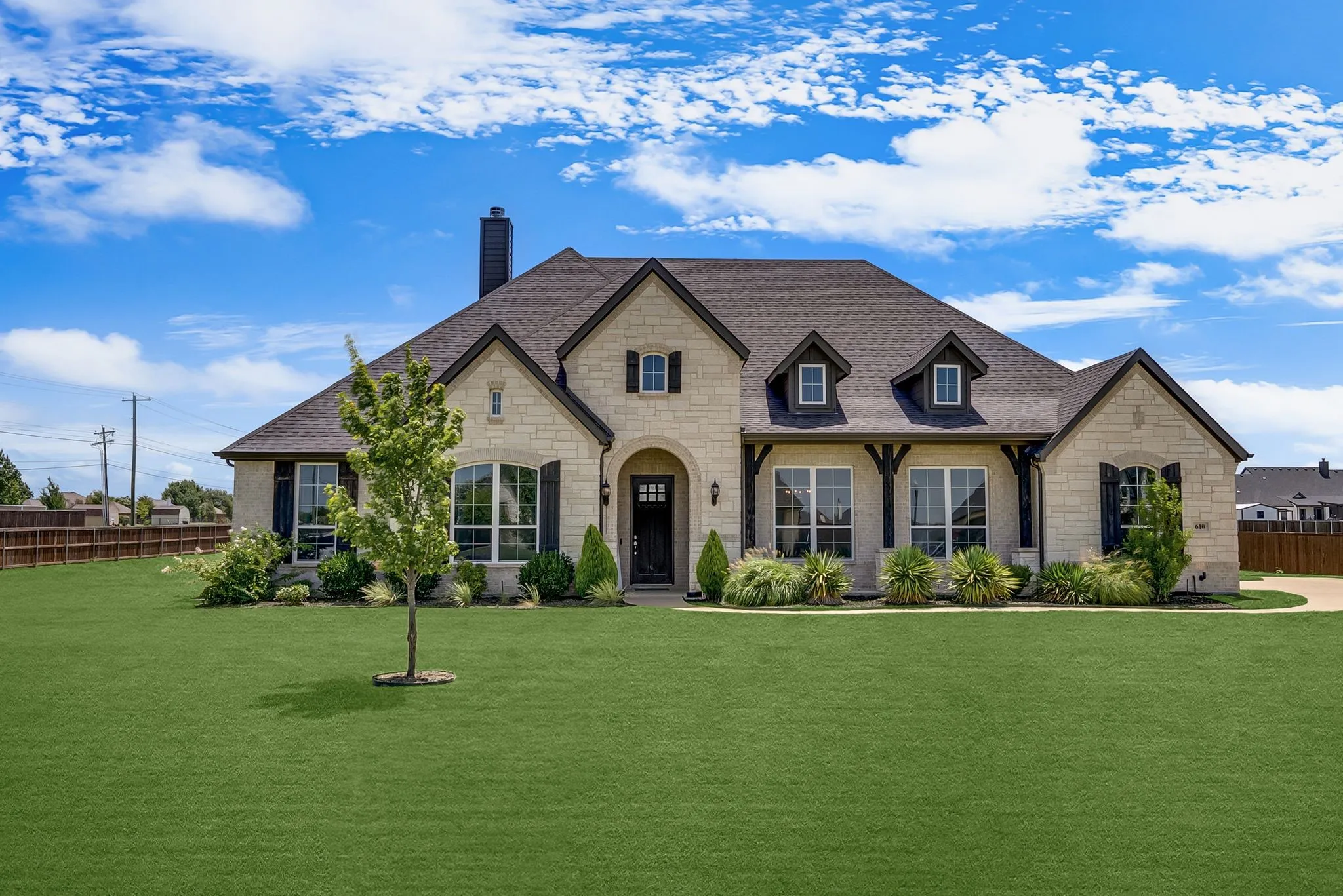 Single Family Residence For Sale in Ellis County , 610 Cimarron Meadows Drive, Waxahachie, Texas 75167, 4 Bedroom, 3 Bathroom, 2 Garage spaces, 2,928 Sqft, built in 2021, mls#21318791, Real Estate Agent in Waxahachie, Homes For Sale in Ellis county, Homes For Sale in Waxahachie, Realtor in Waxahachie Texas, Real Estate Brokerage Independent Realty Texas, Luminita Cordes Realtor
