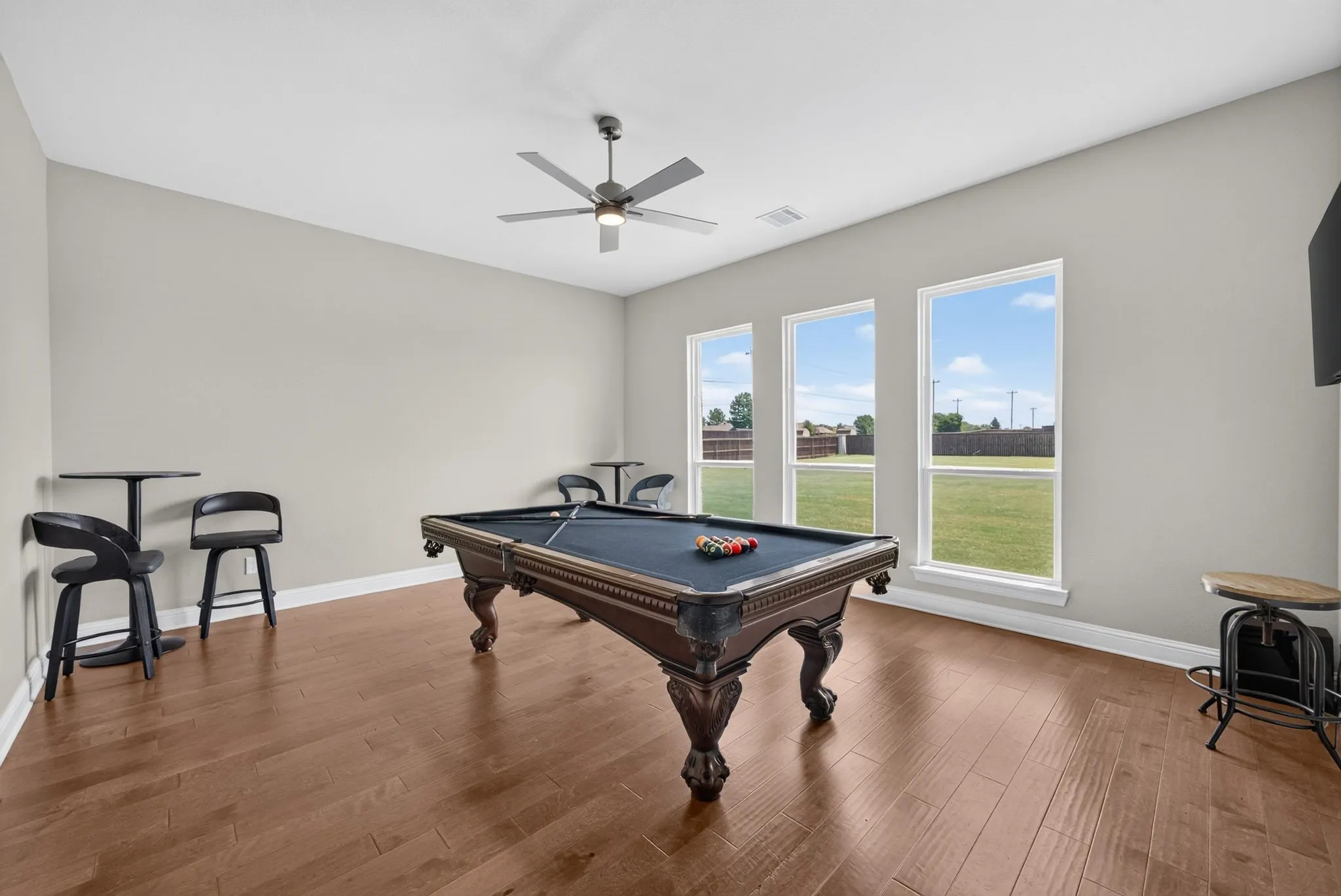 Single Family Residence For Sale in Ellis County , 610 Cimarron Meadows Drive, Waxahachie, Texas 75167, 4 Bedroom, 3 Bathroom, 2 Garage spaces, 2,928 Sqft, built in 2021, mls#21318791, Real Estate Agent in Waxahachie, Homes For Sale in Ellis county, Homes For Sale in Waxahachie, Realtor in Waxahachie Texas, Real Estate Brokerage Independent Realty Texas, Luminita Cordes Realtor