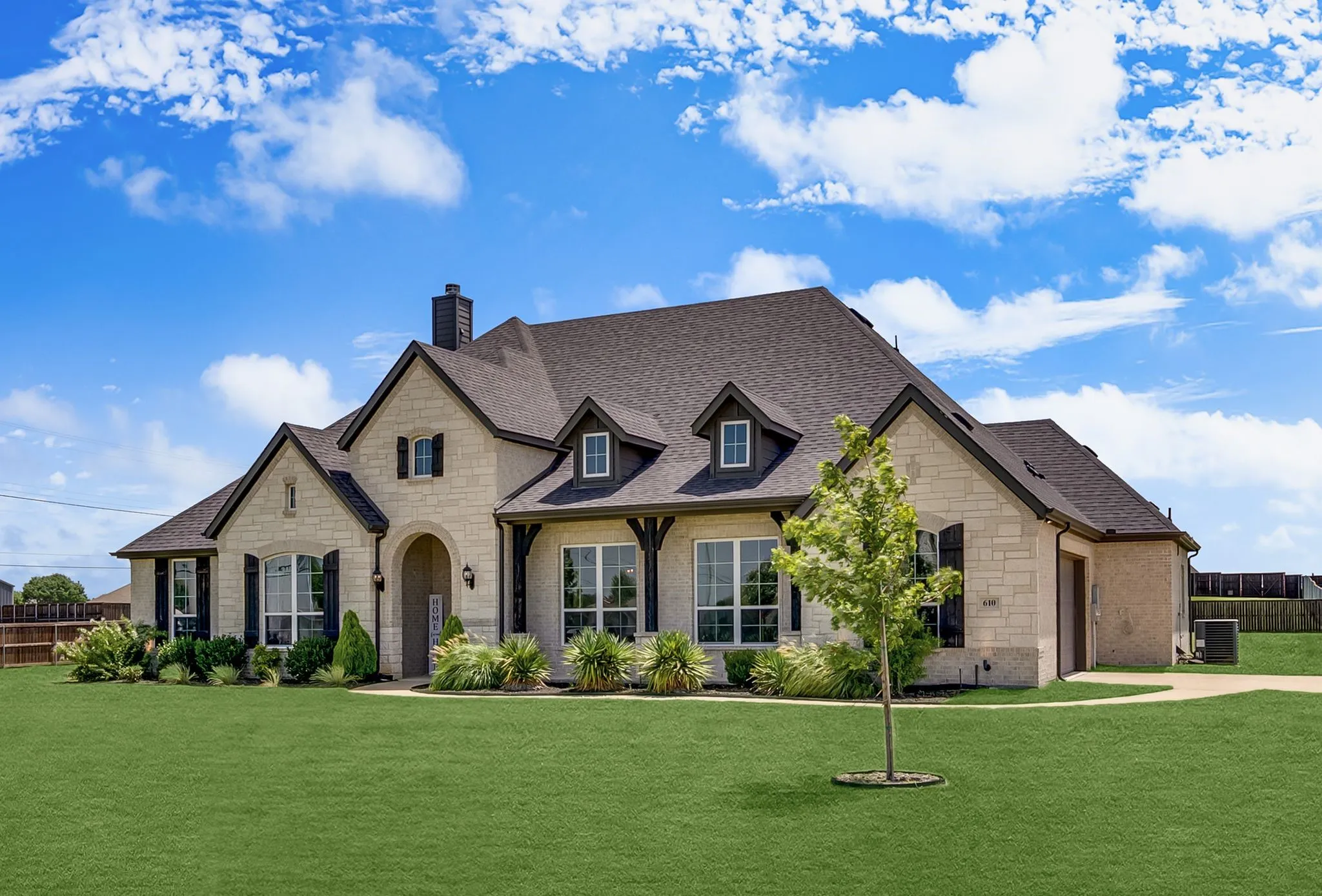 Single Family Residence For Sale in Ellis County , 610 Cimarron Meadows Drive, Waxahachie, Texas 75167, 4 Bedroom, 3 Bathroom, 2 Garage spaces, 2,928 Sqft, built in 2021, mls#21318791, Real Estate Agent in Waxahachie, Homes For Sale in Ellis county, Homes For Sale in Waxahachie, Realtor in Waxahachie Texas, Real Estate Brokerage Independent Realty Texas, Luminita Cordes Realtor